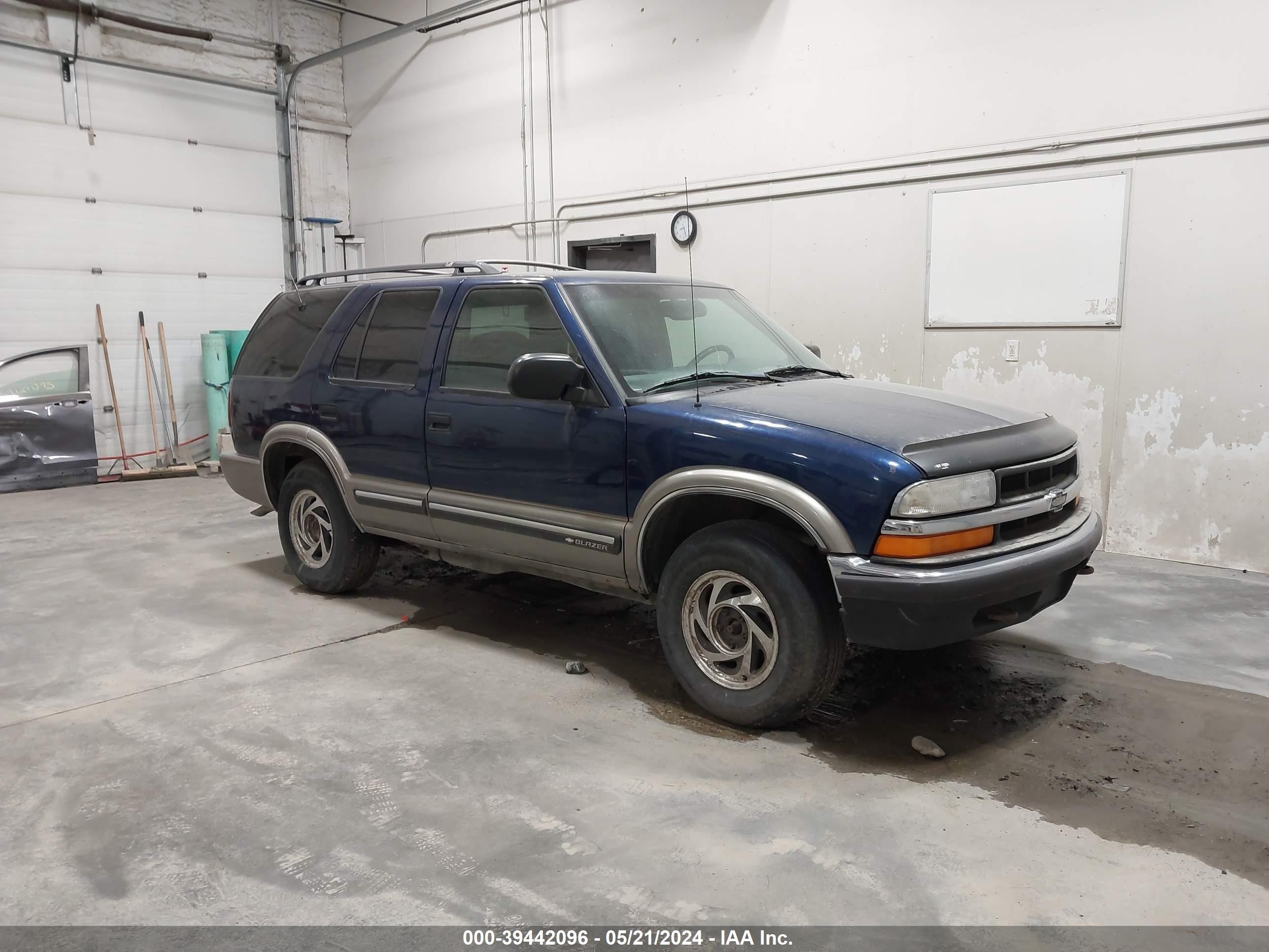 chevrolet blazer 2000 1gndt13w0y2372735