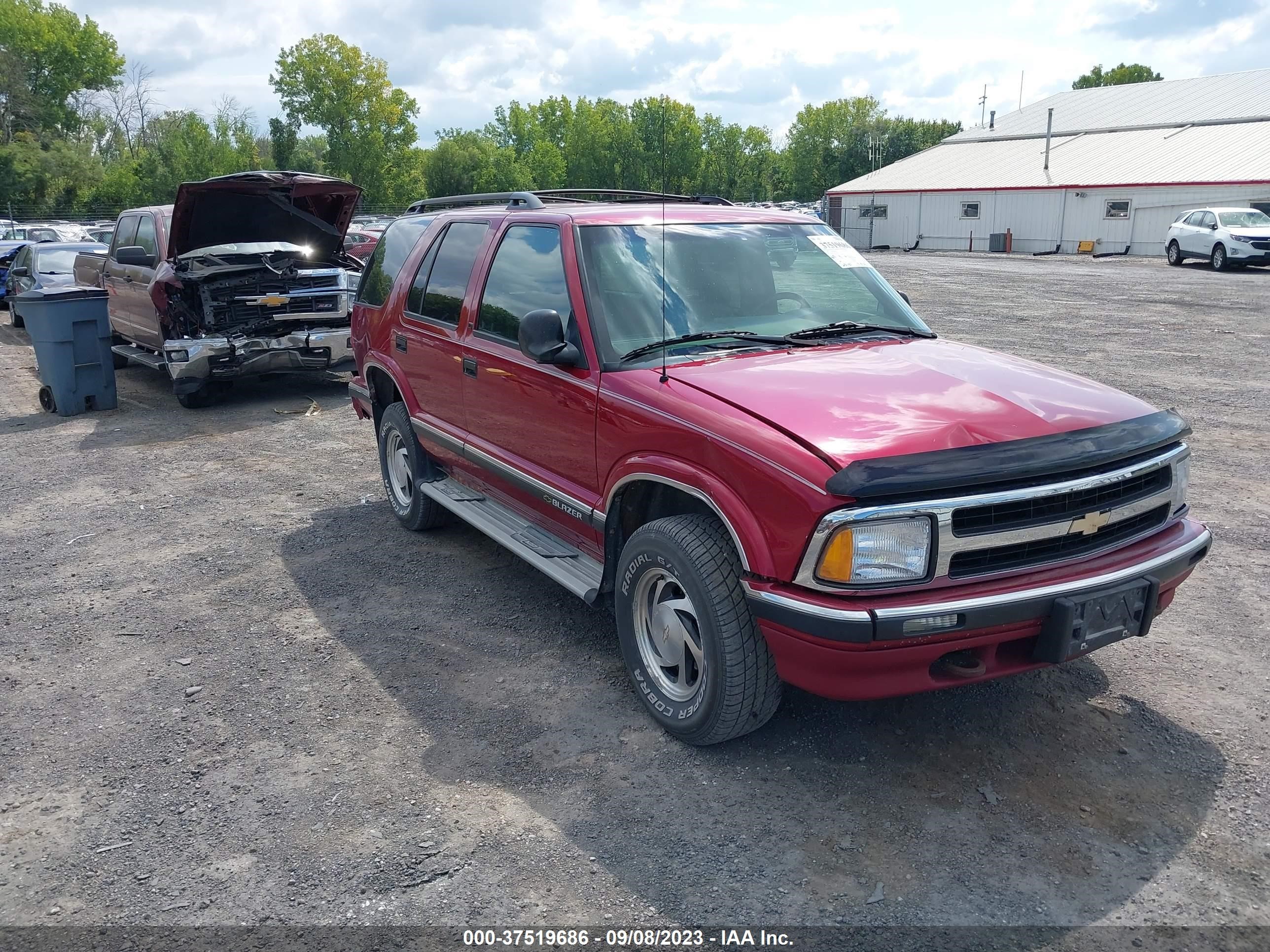 chevrolet blazer 1996 1gndt13w5t2284241