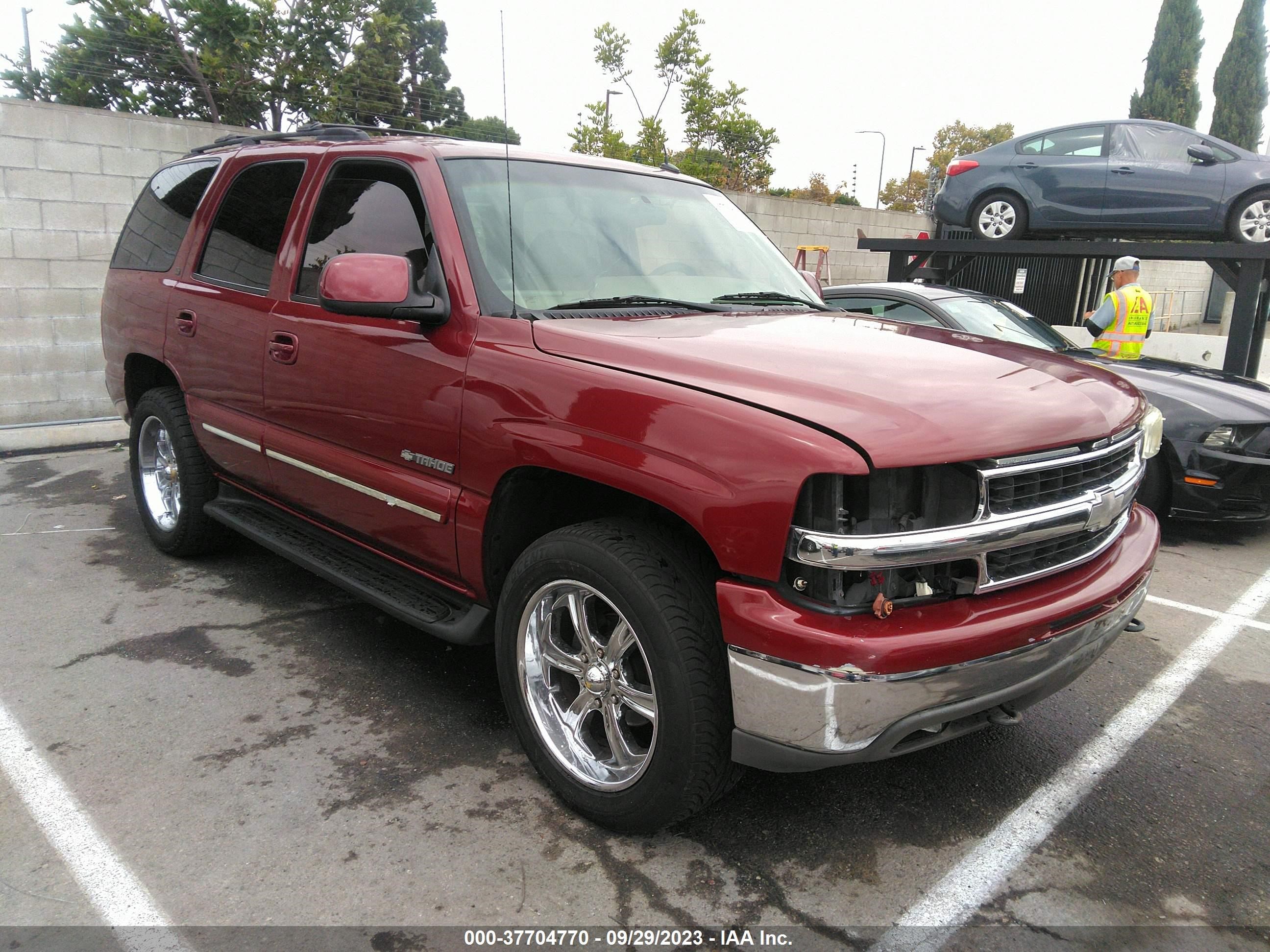 chevrolet tahoe 2002 1gnec13z42r229686