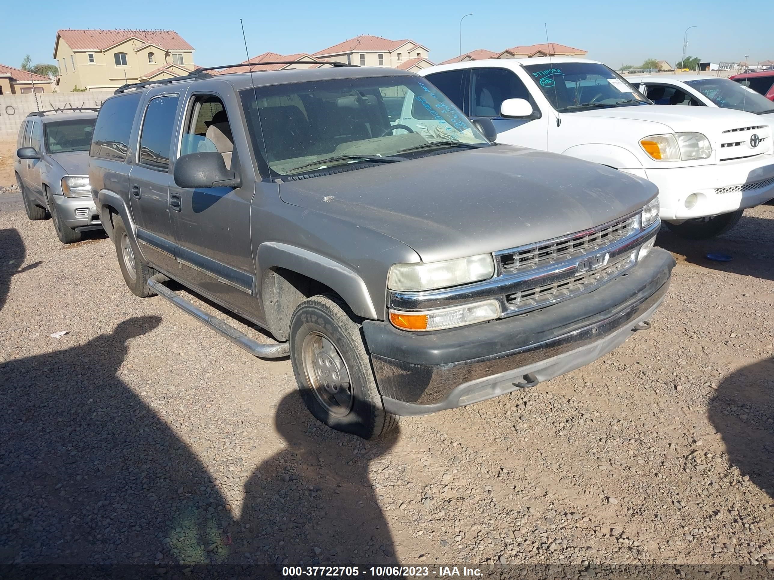 chevrolet suburban 2001 1gnec16t61j236613