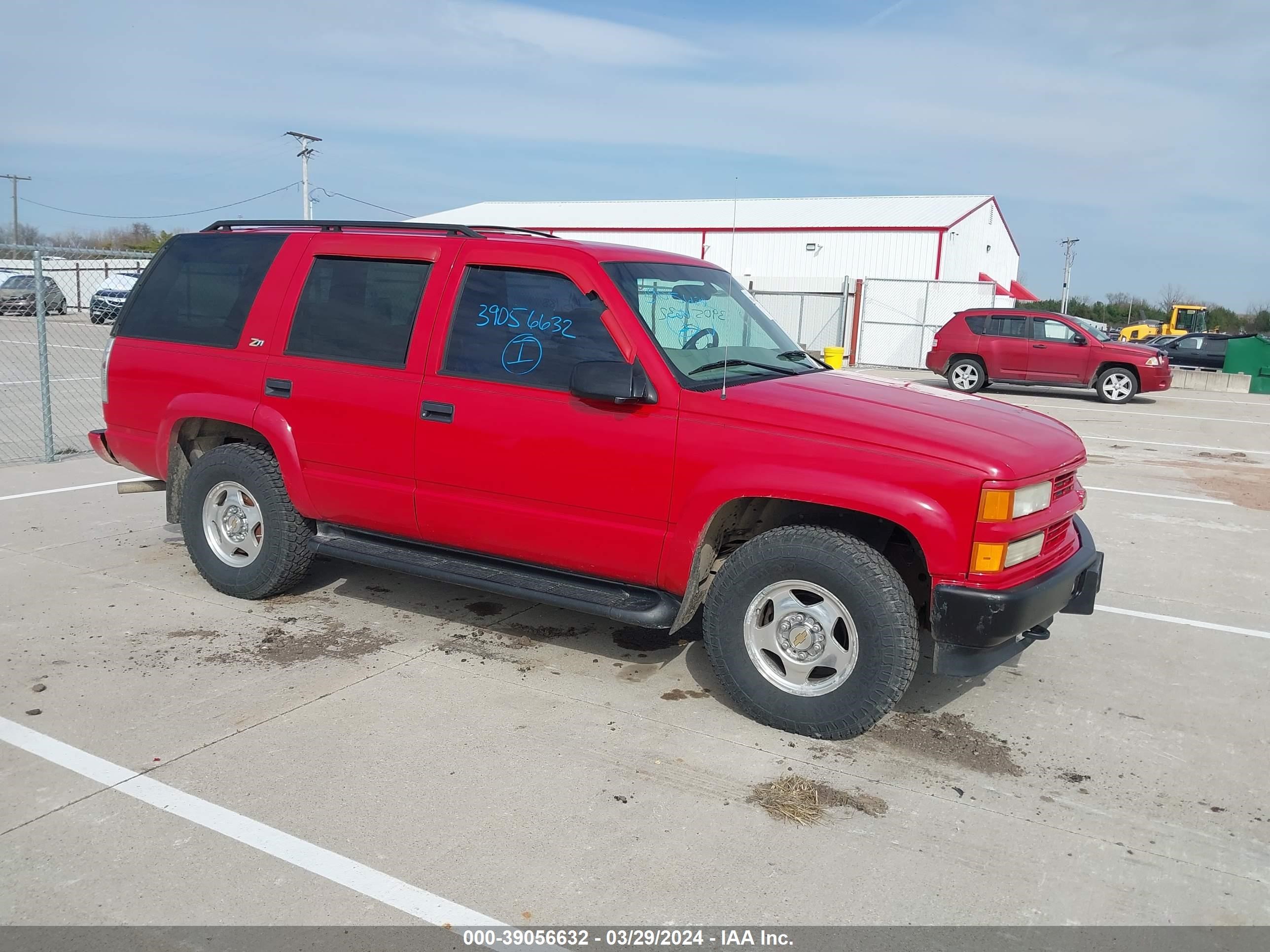 chevrolet tahoe 1999 1gnek13r2xr151595