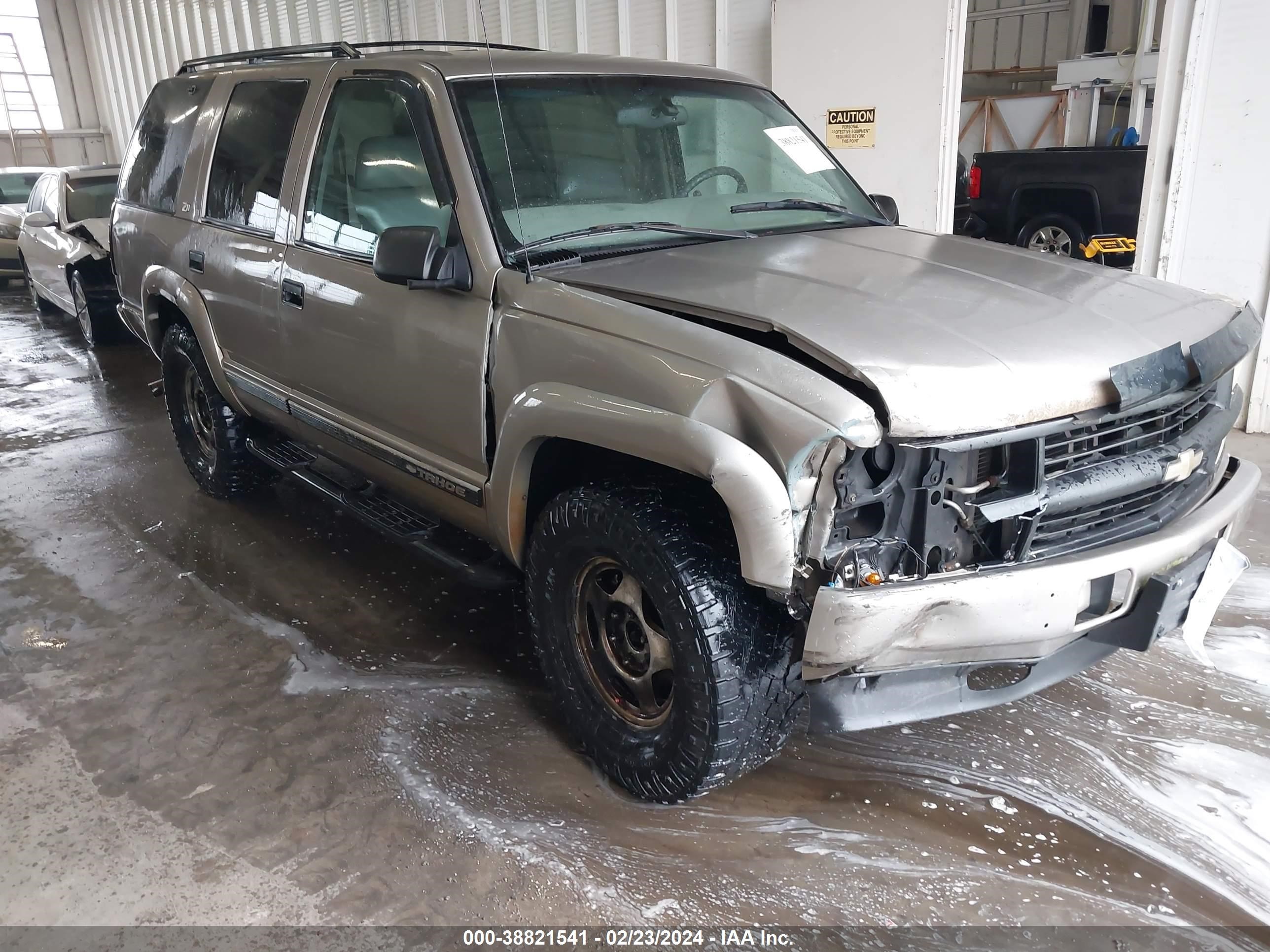 chevrolet tahoe 2000 1gnek13r3yr147881