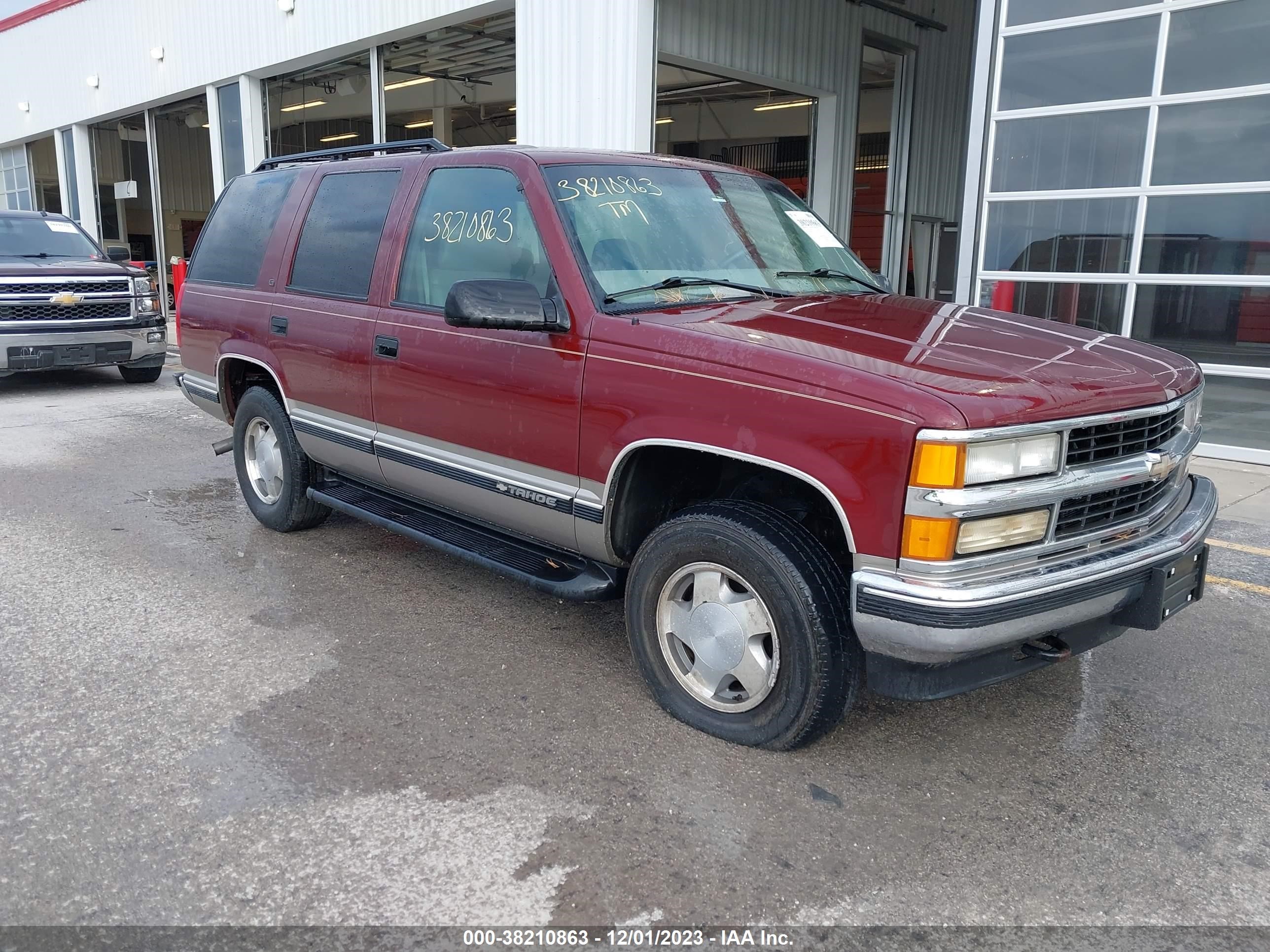 chevrolet tahoe 1998 1gnek13r5wj339685