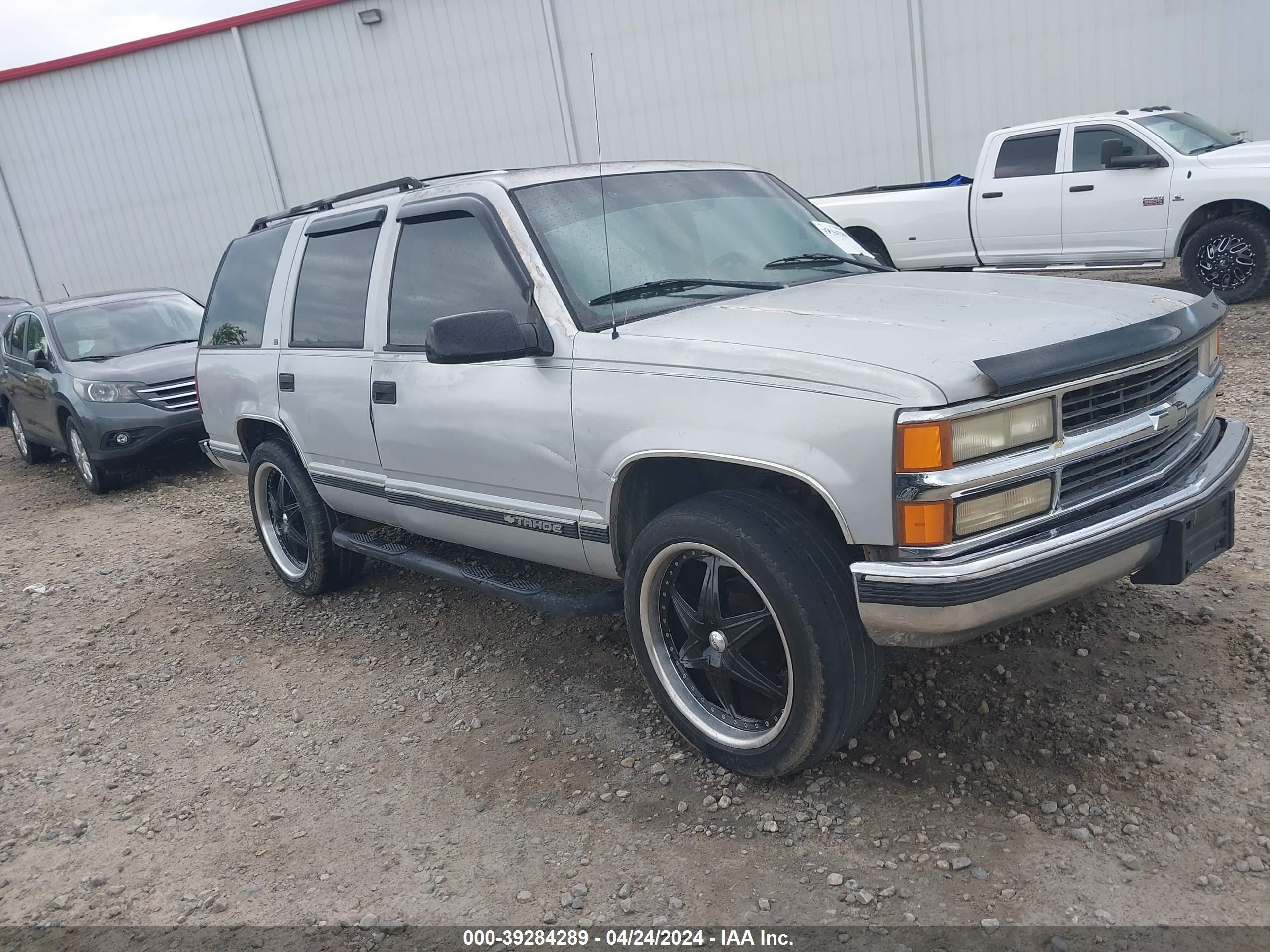 chevrolet tahoe 1996 1gnek13r6tj346771