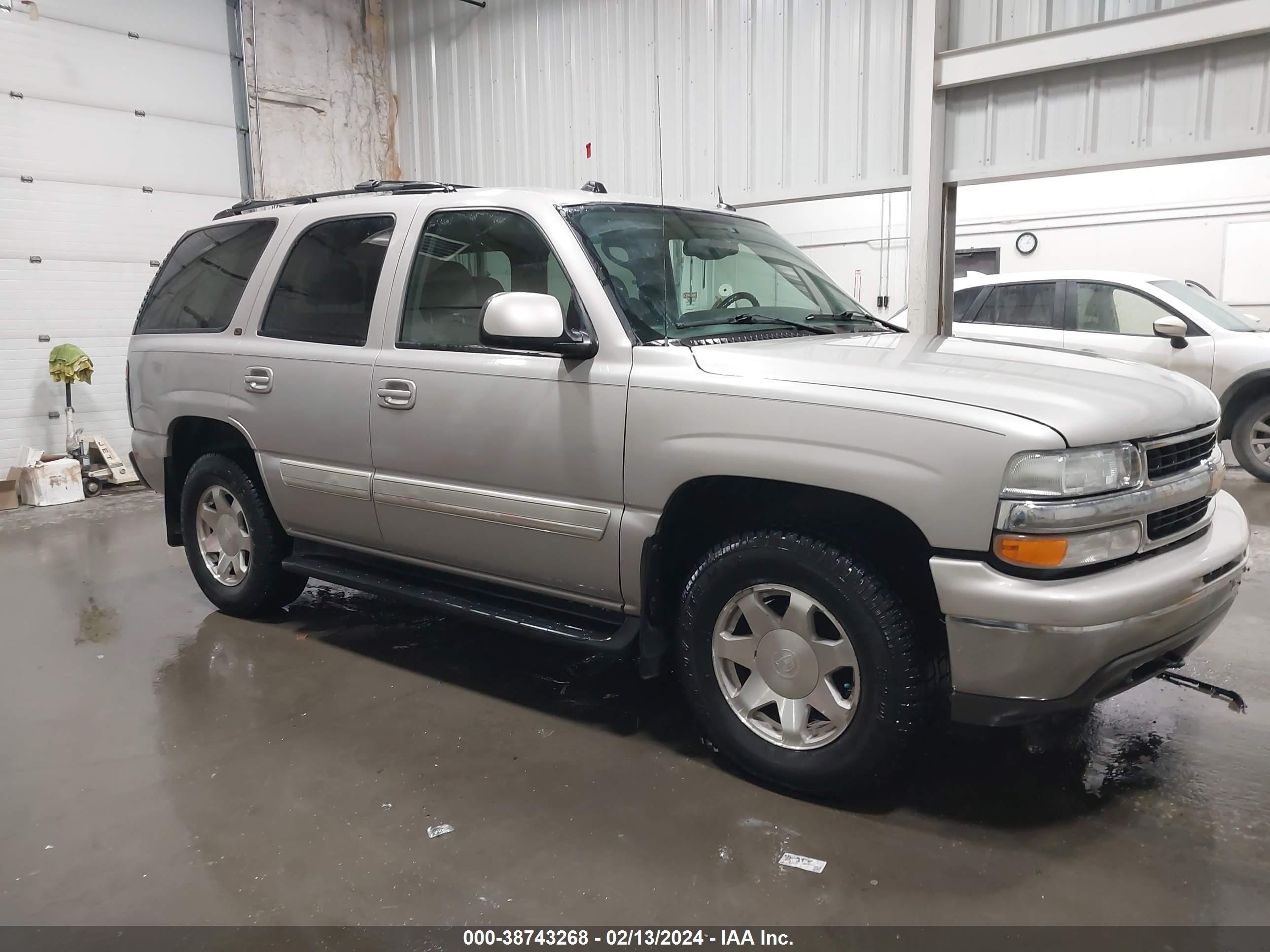 chevrolet tahoe 2004 1gnek13t34j238198