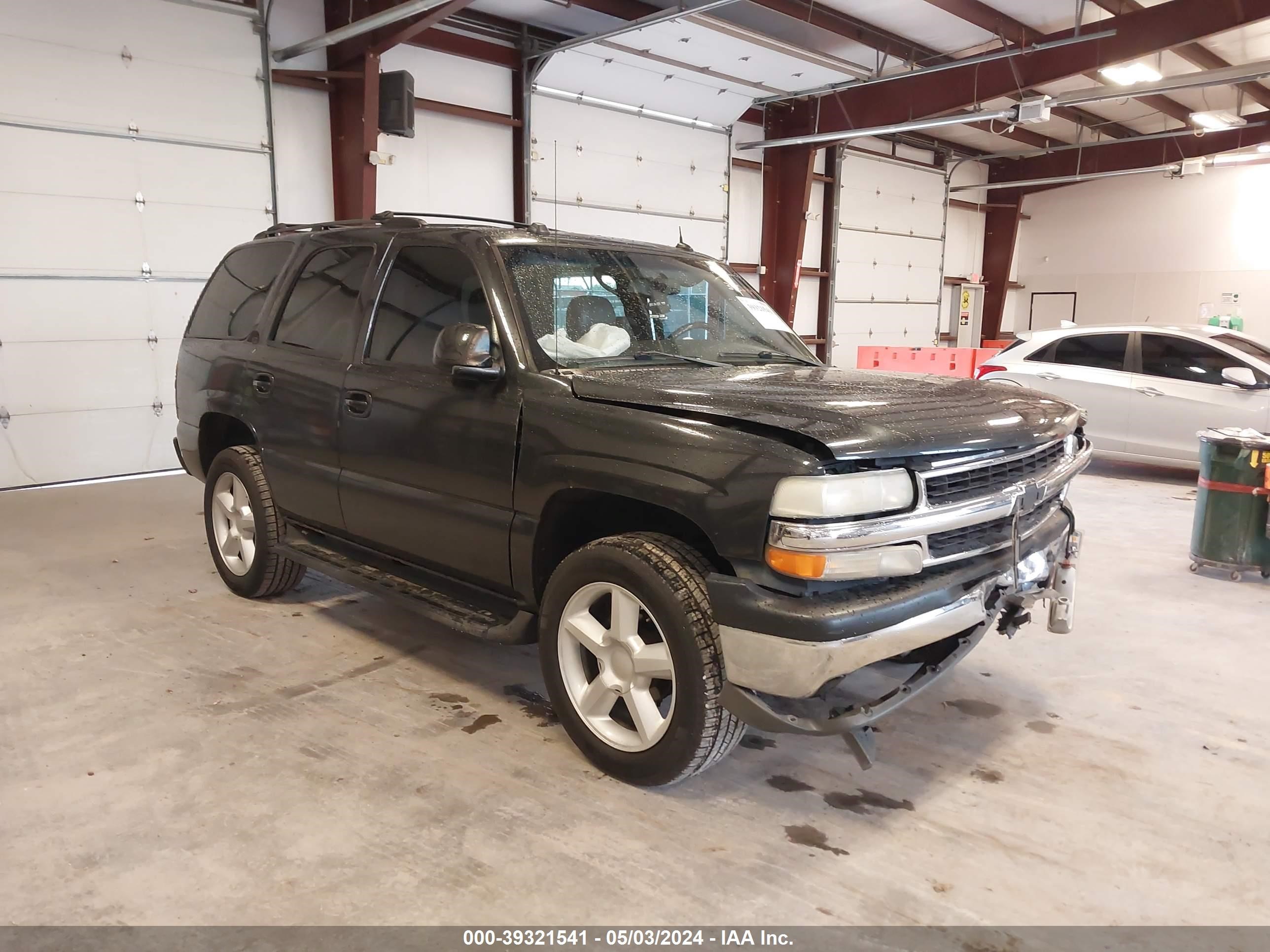 chevrolet tahoe 2004 1gnek13z84j264977