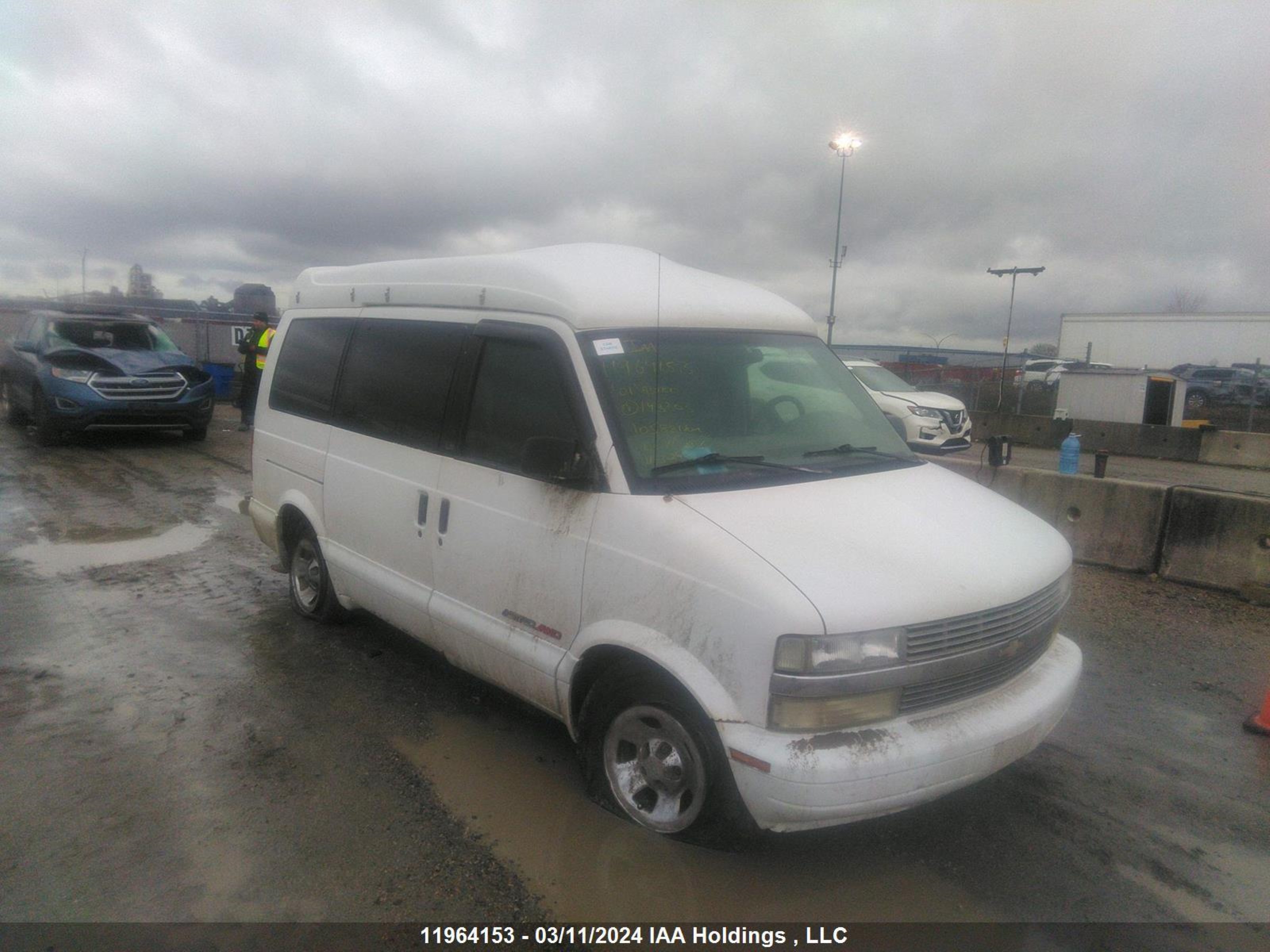 chevrolet astro 2001 1gnel19w81b143303