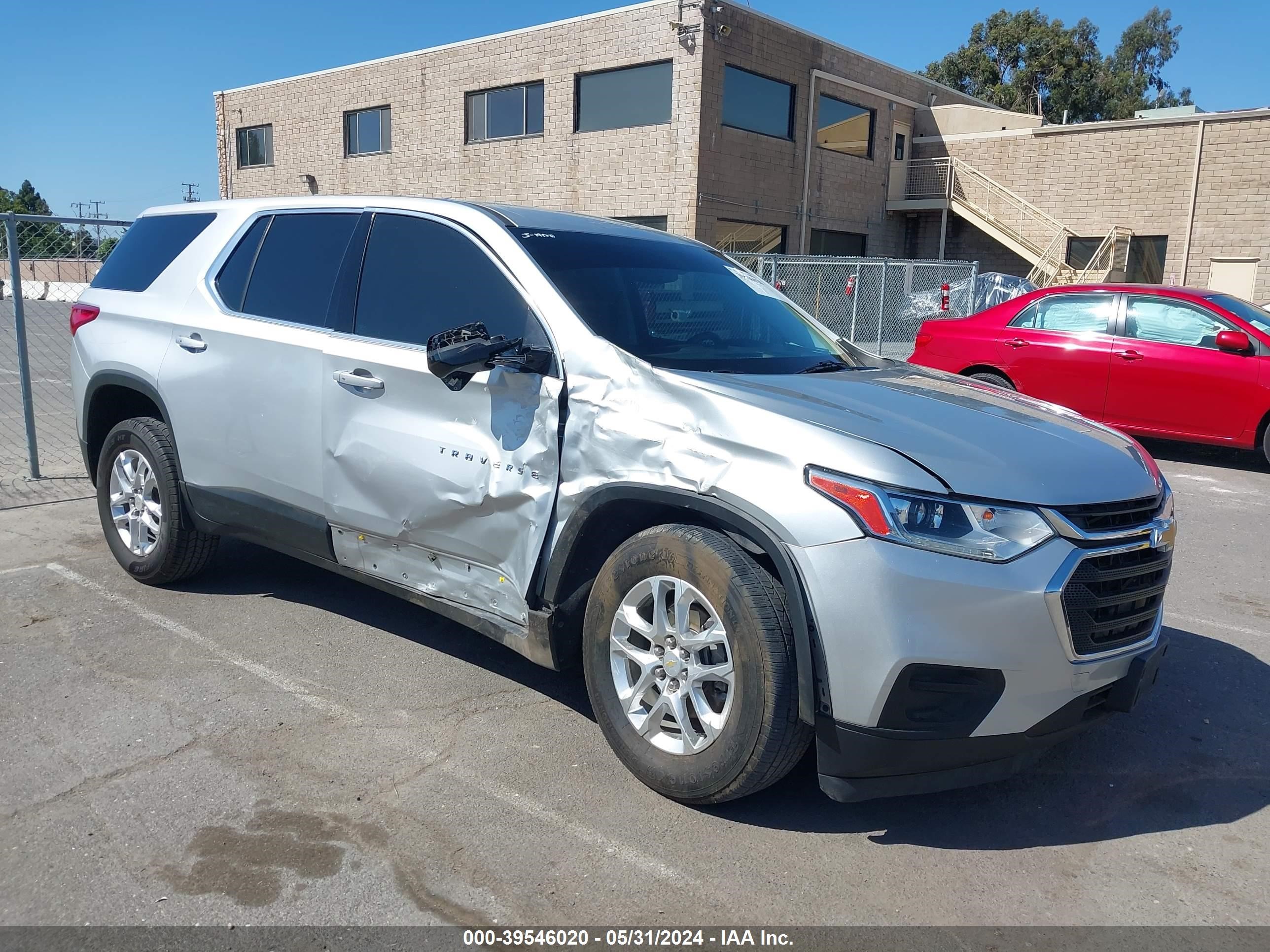 chevrolet traverse 2019 1gnerlkw9kj239243