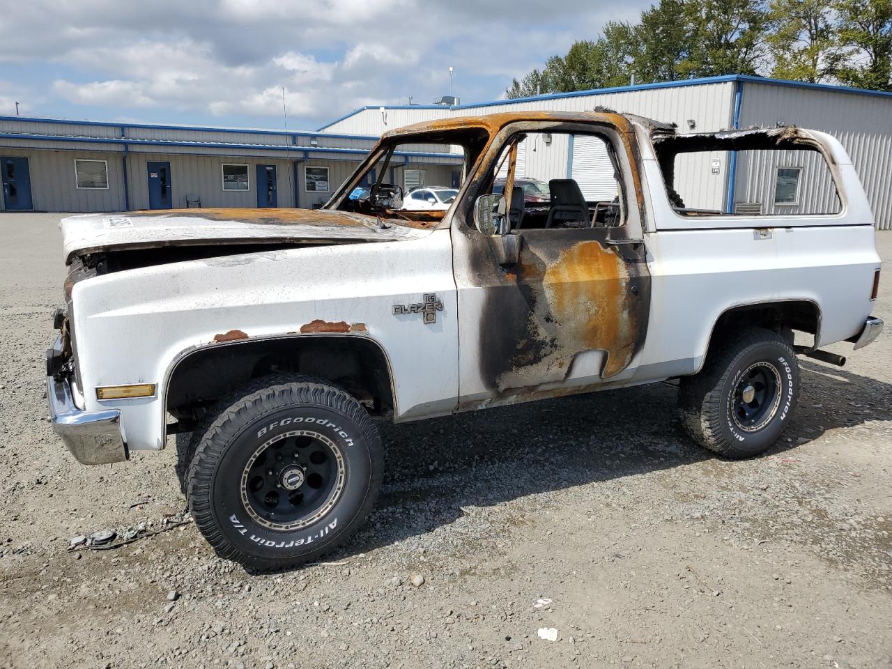 chevrolet blazer 1988 1gnev18k2jf182048