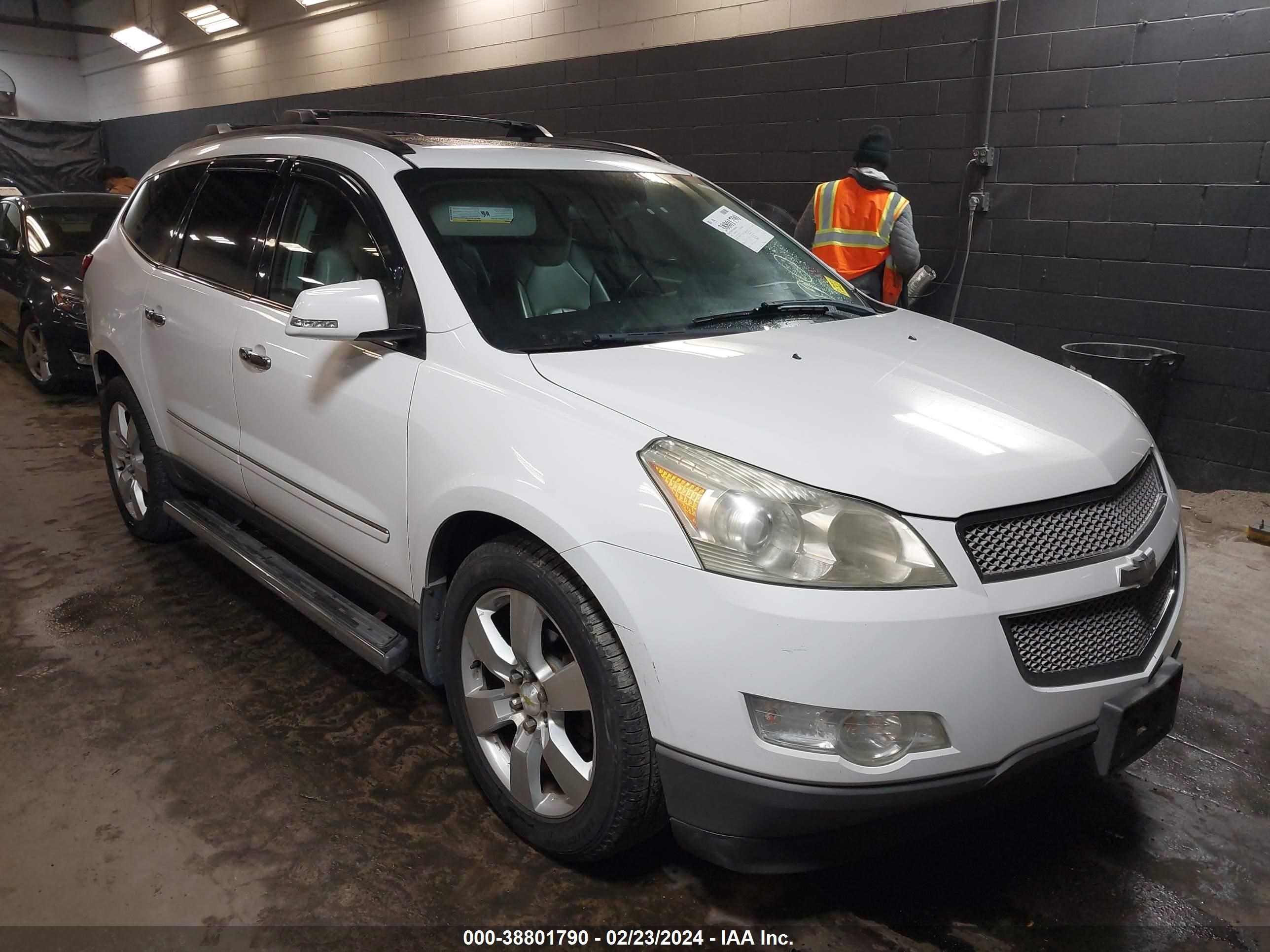 chevrolet traverse 2009 1gnev33dx9s102468