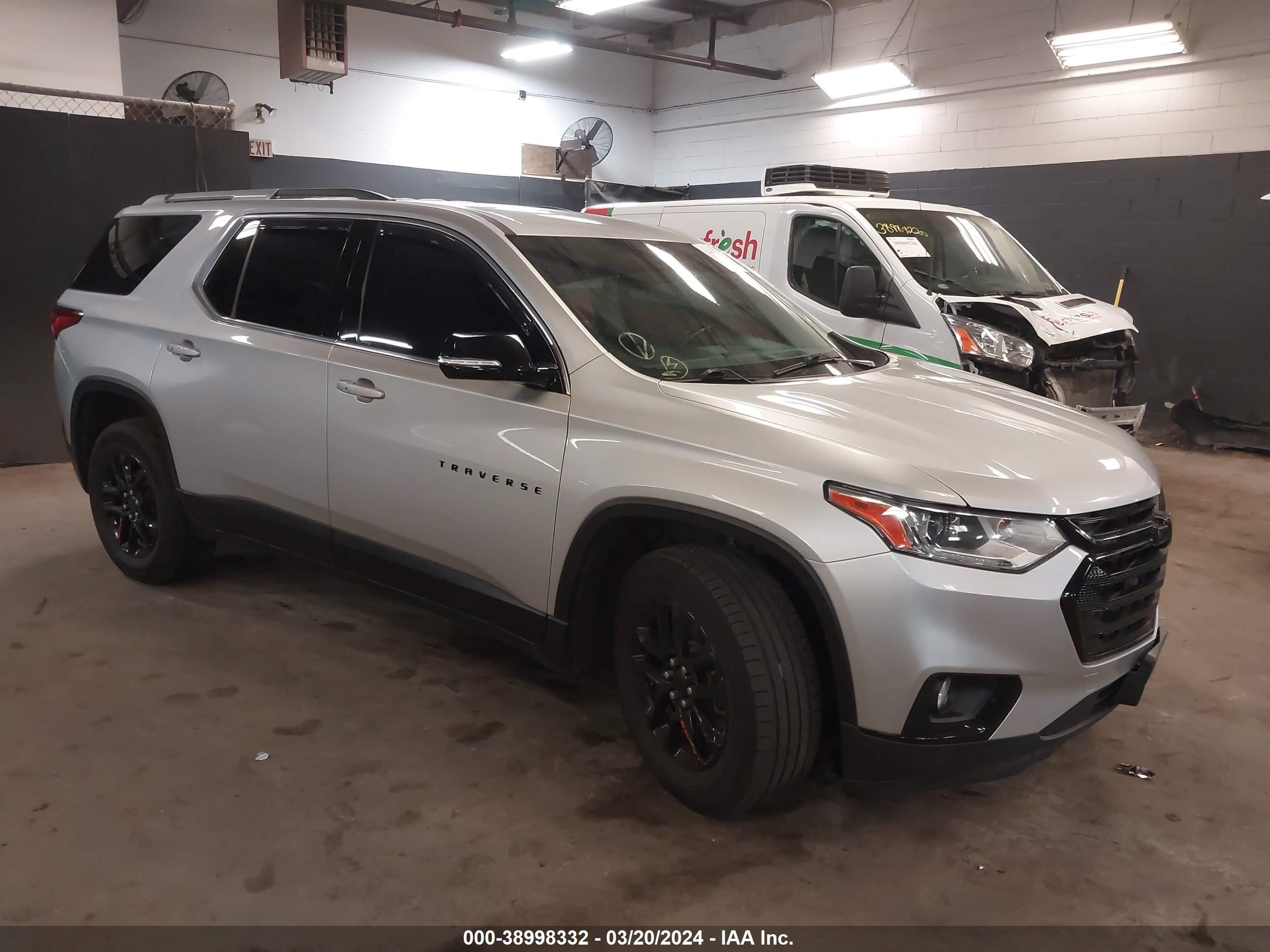 chevrolet traverse 2018 1gnevgkw3jj218485