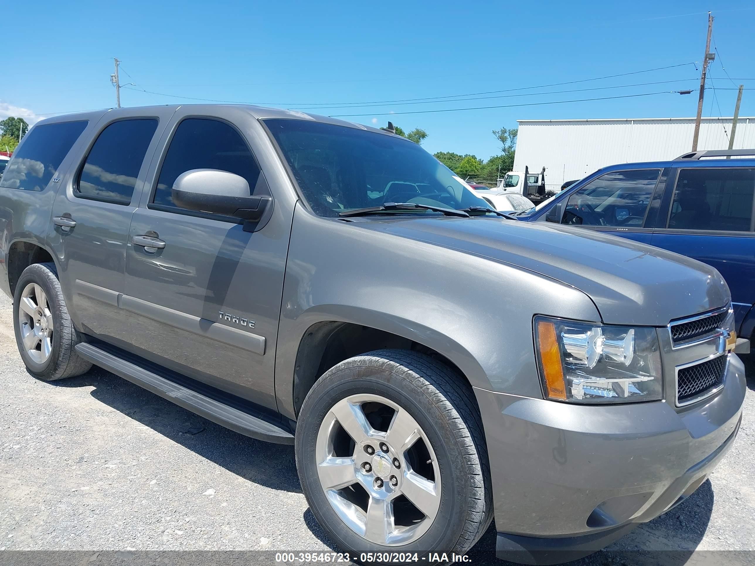 chevrolet tahoe 2007 1gnfc13017j155011