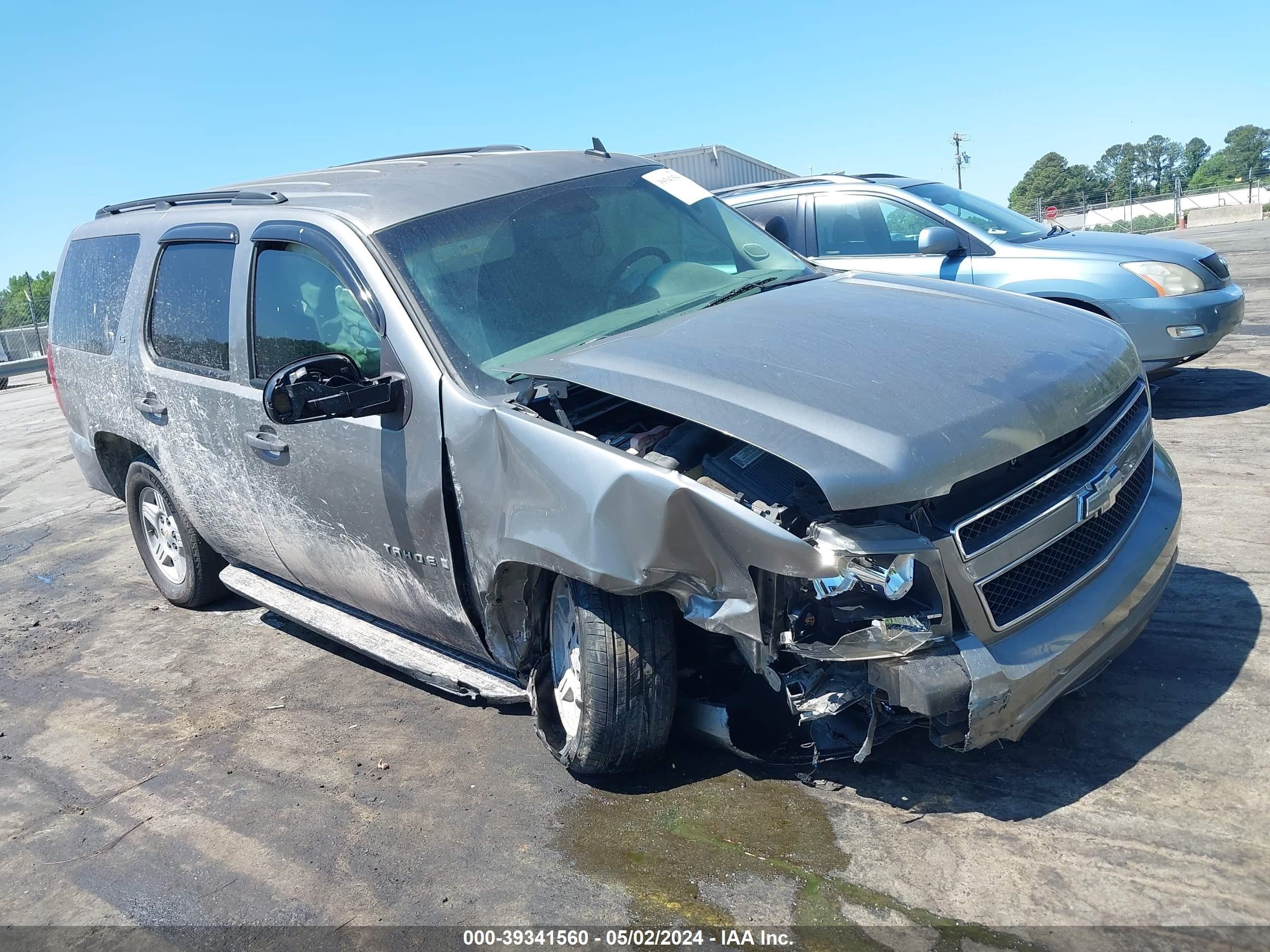 chevrolet tahoe 2008 1gnfc13038r210495