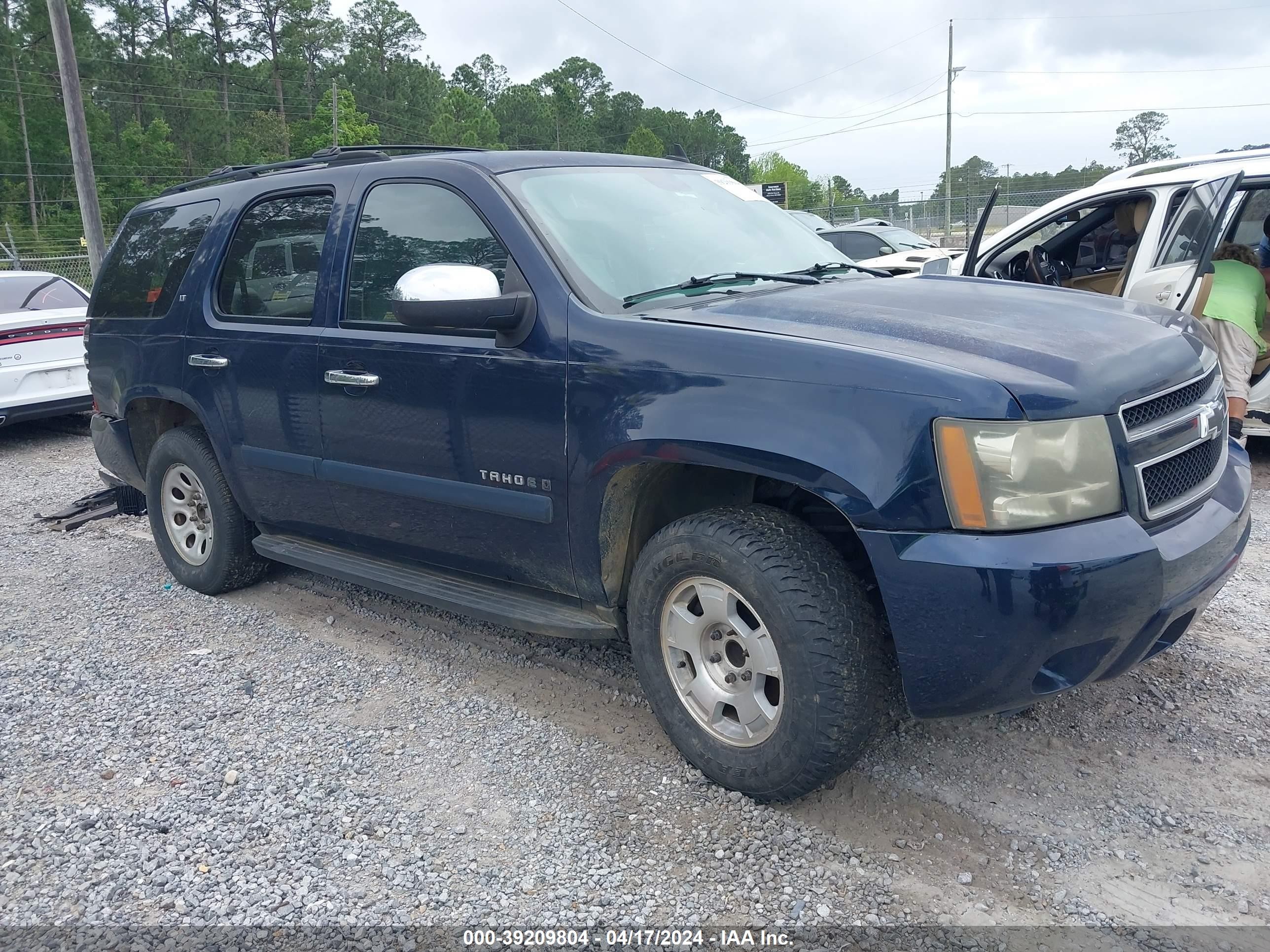 chevrolet tahoe 2007 1gnfc13057r123311