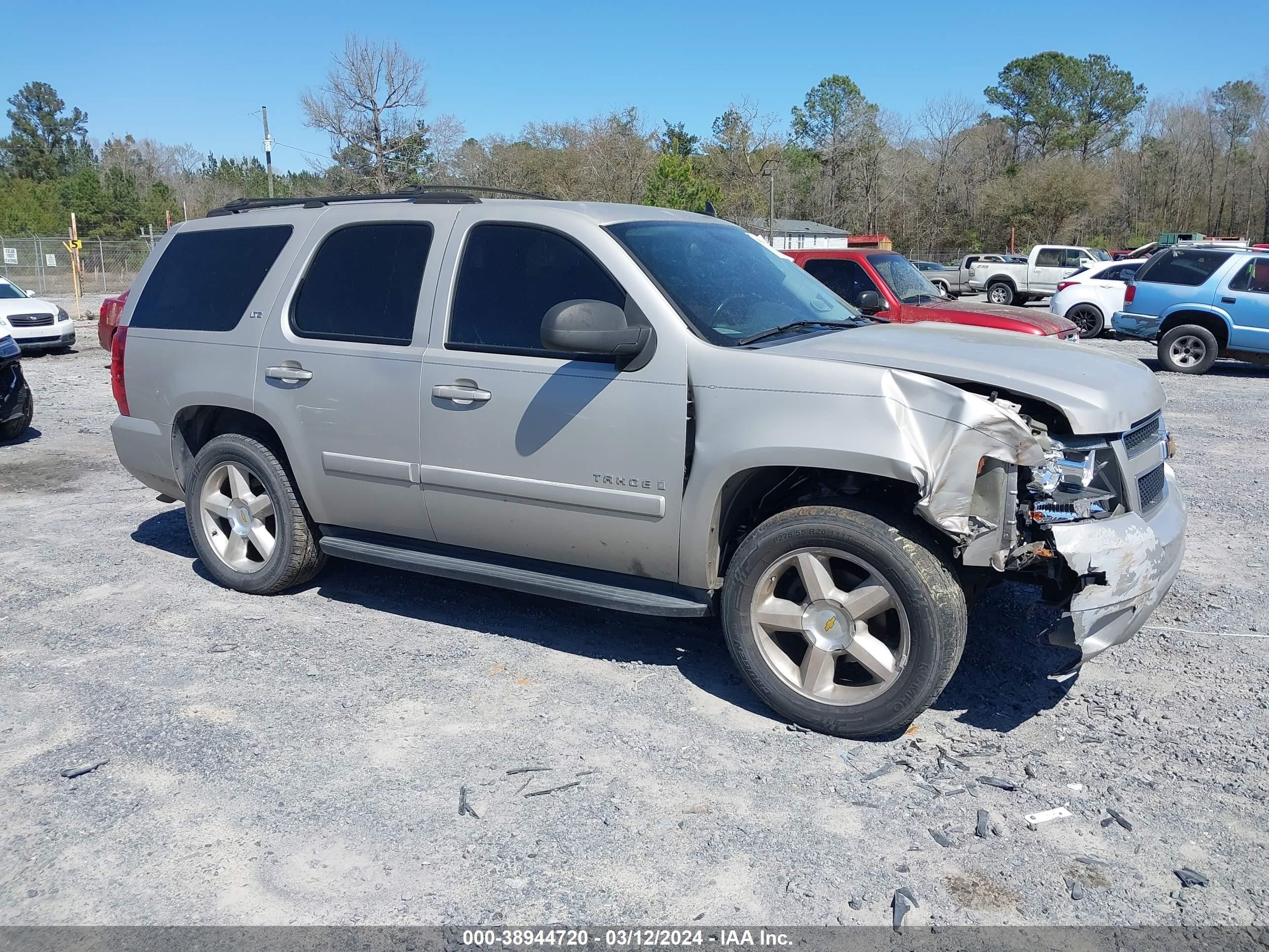 chevrolet tahoe 2007 1gnfc13067r235826