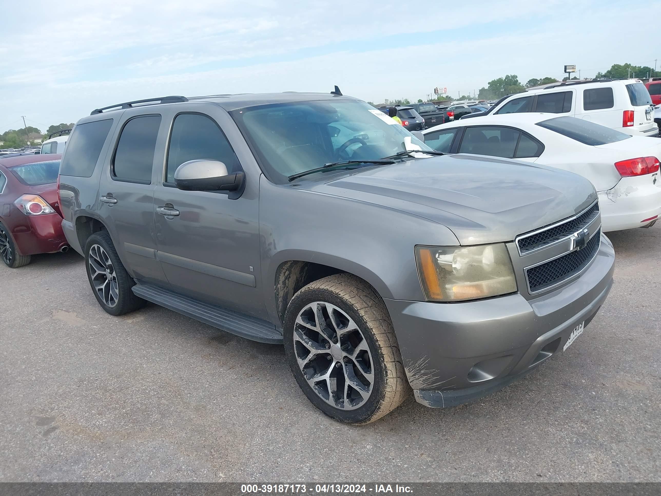 chevrolet tahoe 2008 1gnfc13078r120959