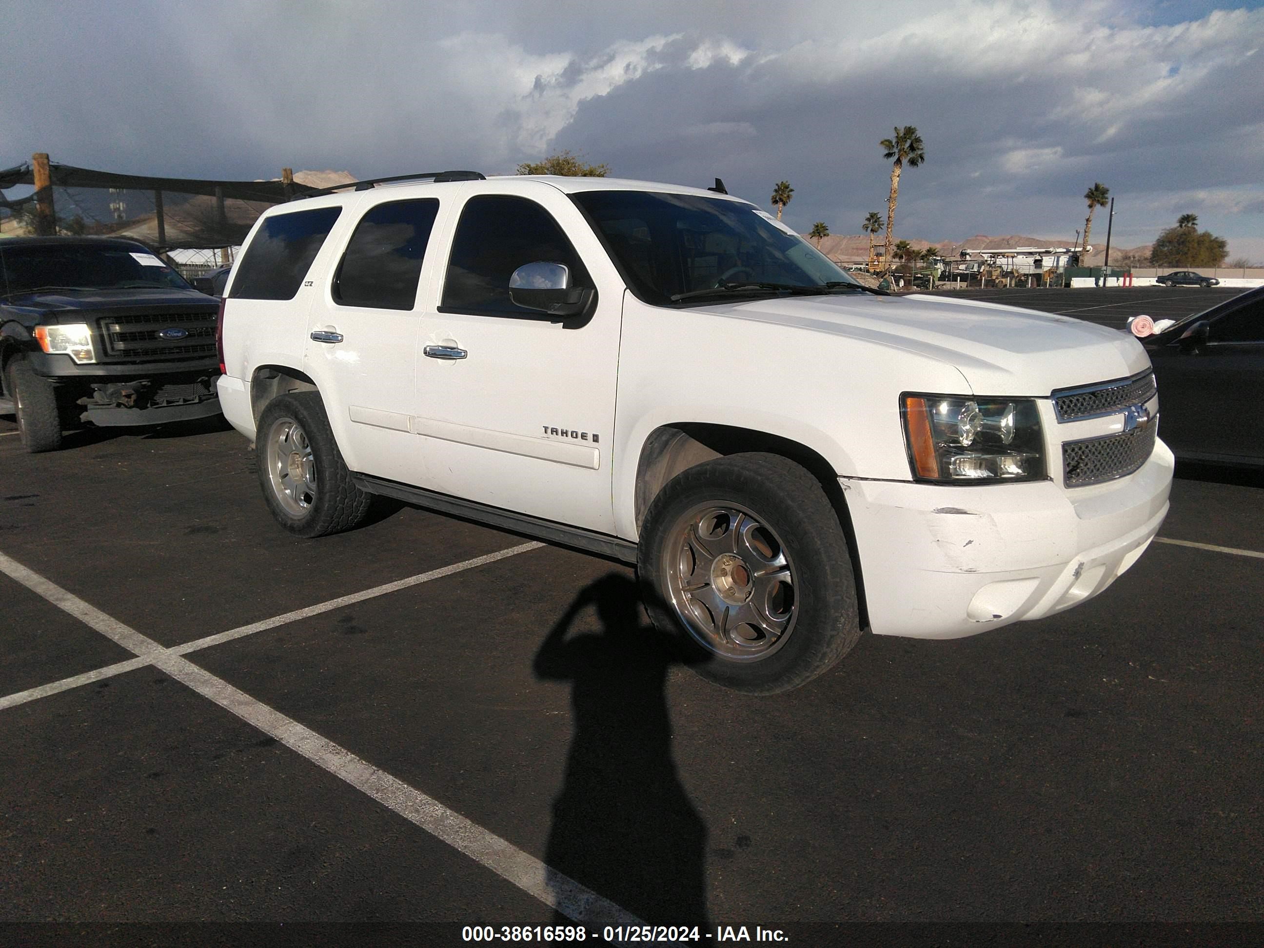 chevrolet tahoe 2007 1gnfc13087r344420