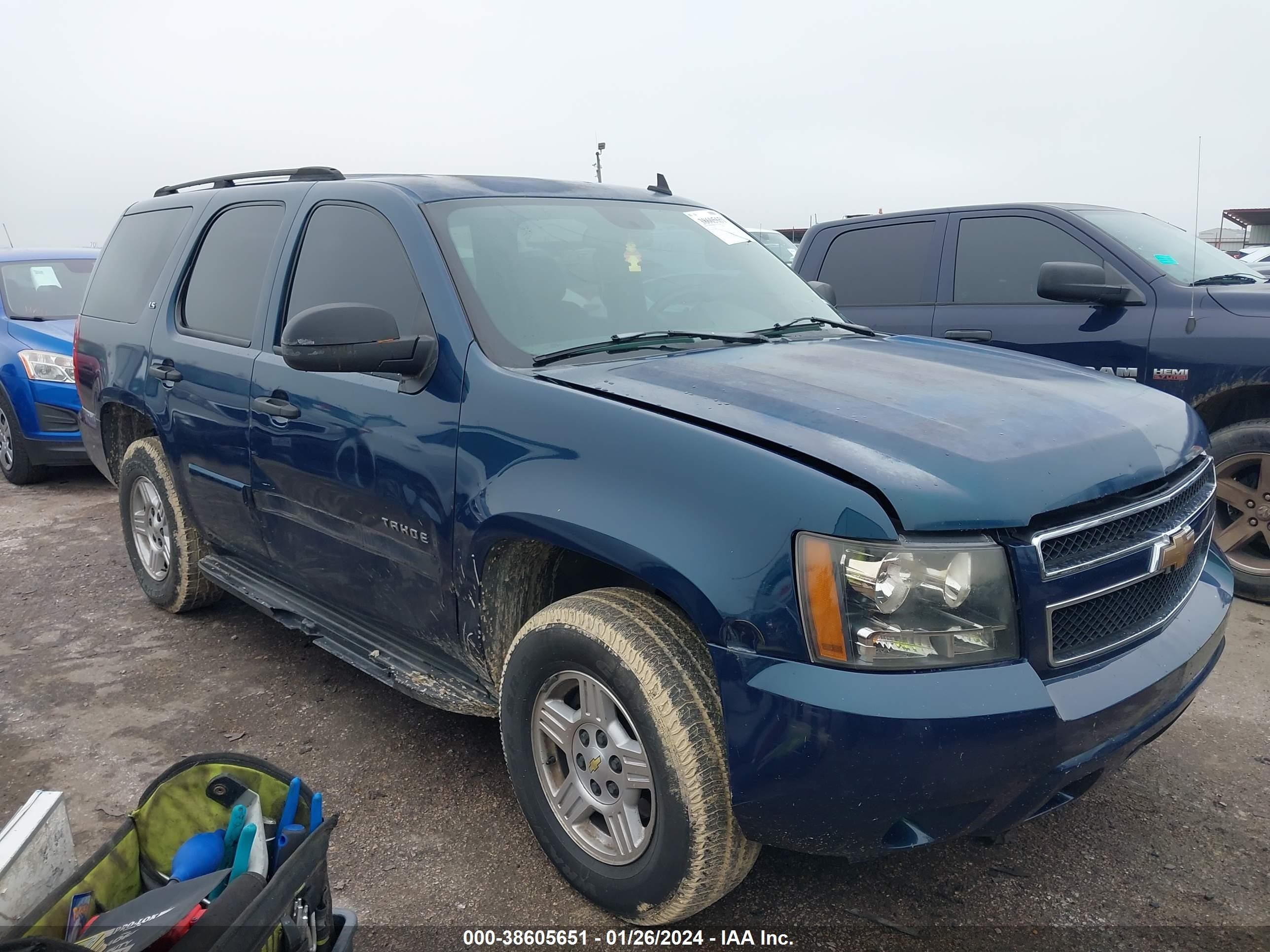 chevrolet tahoe 2007 1gnfc13c37r308550