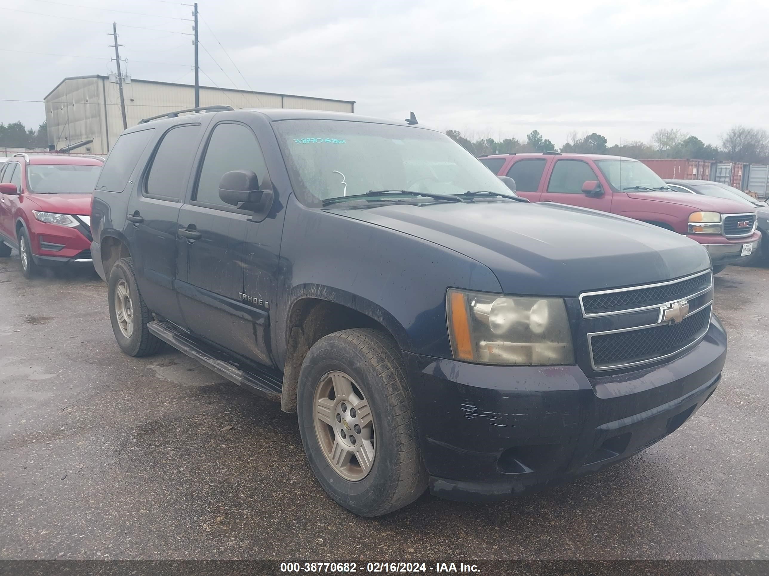 chevrolet tahoe 2008 1gnfc13c68r163358