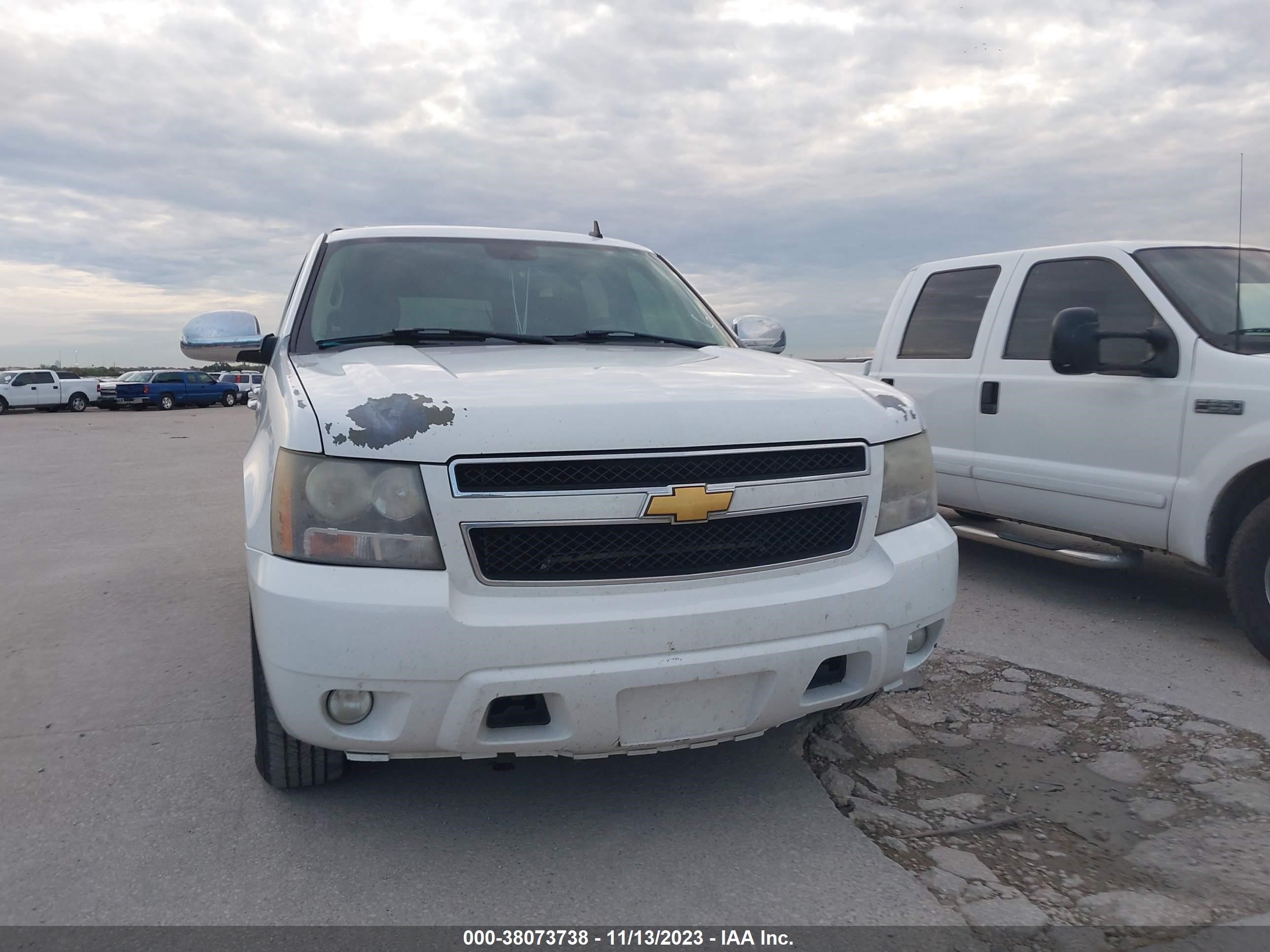 chevrolet tahoe 2008 1gnfc13j38j175562