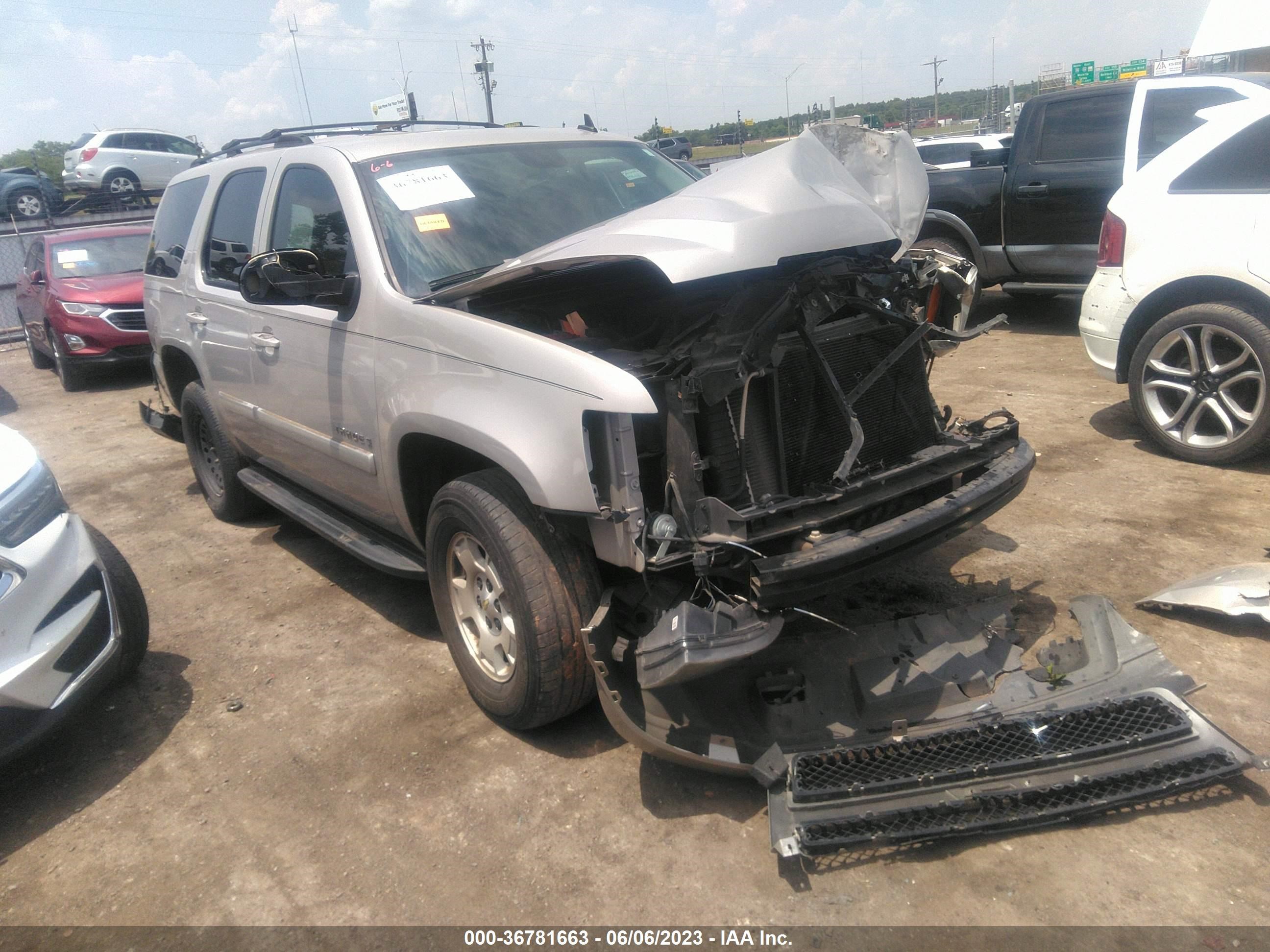 chevrolet tahoe 2007 1gnfc13j57j102384