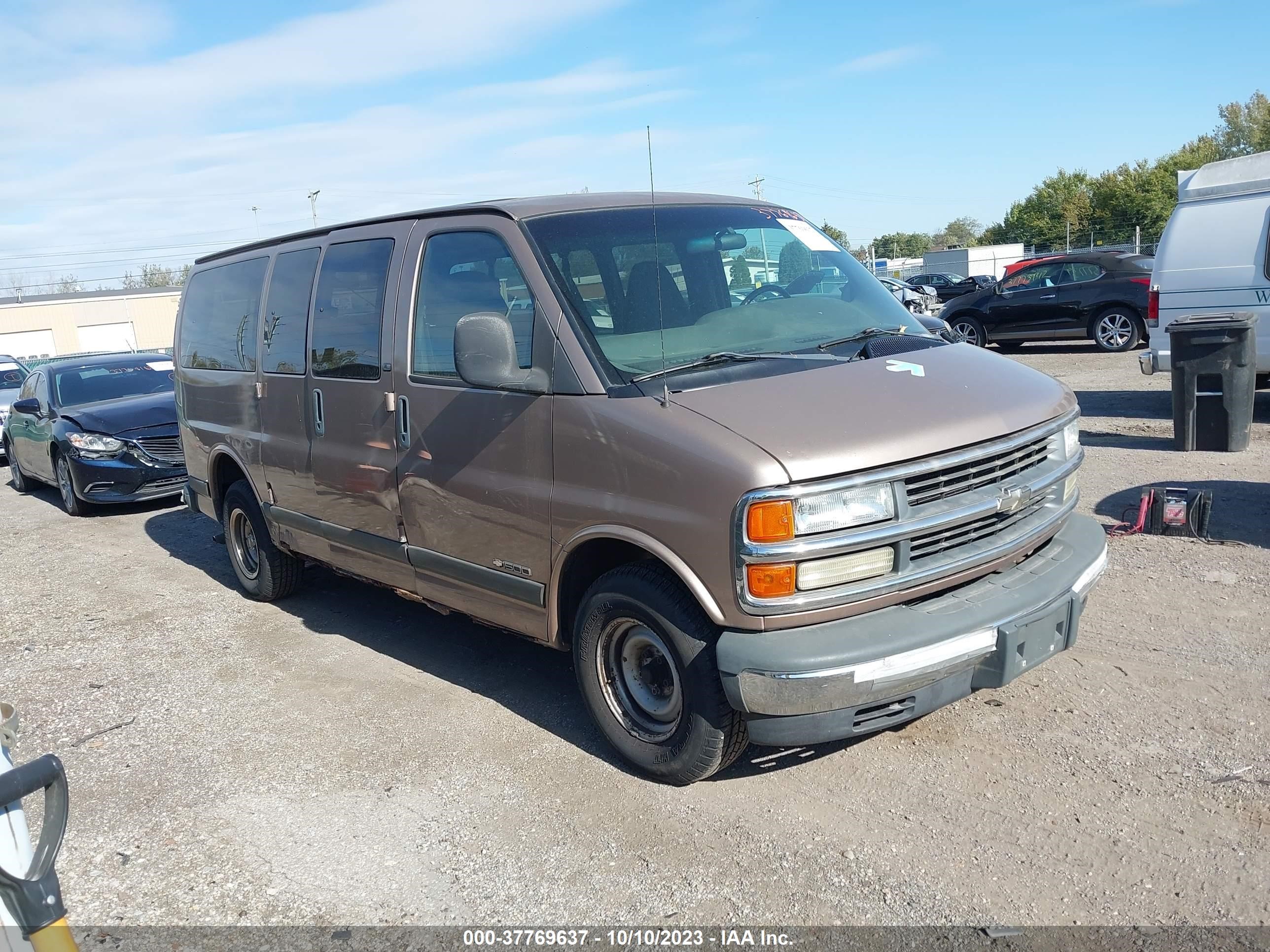 chevrolet express 2002 1gnfg15m021213445