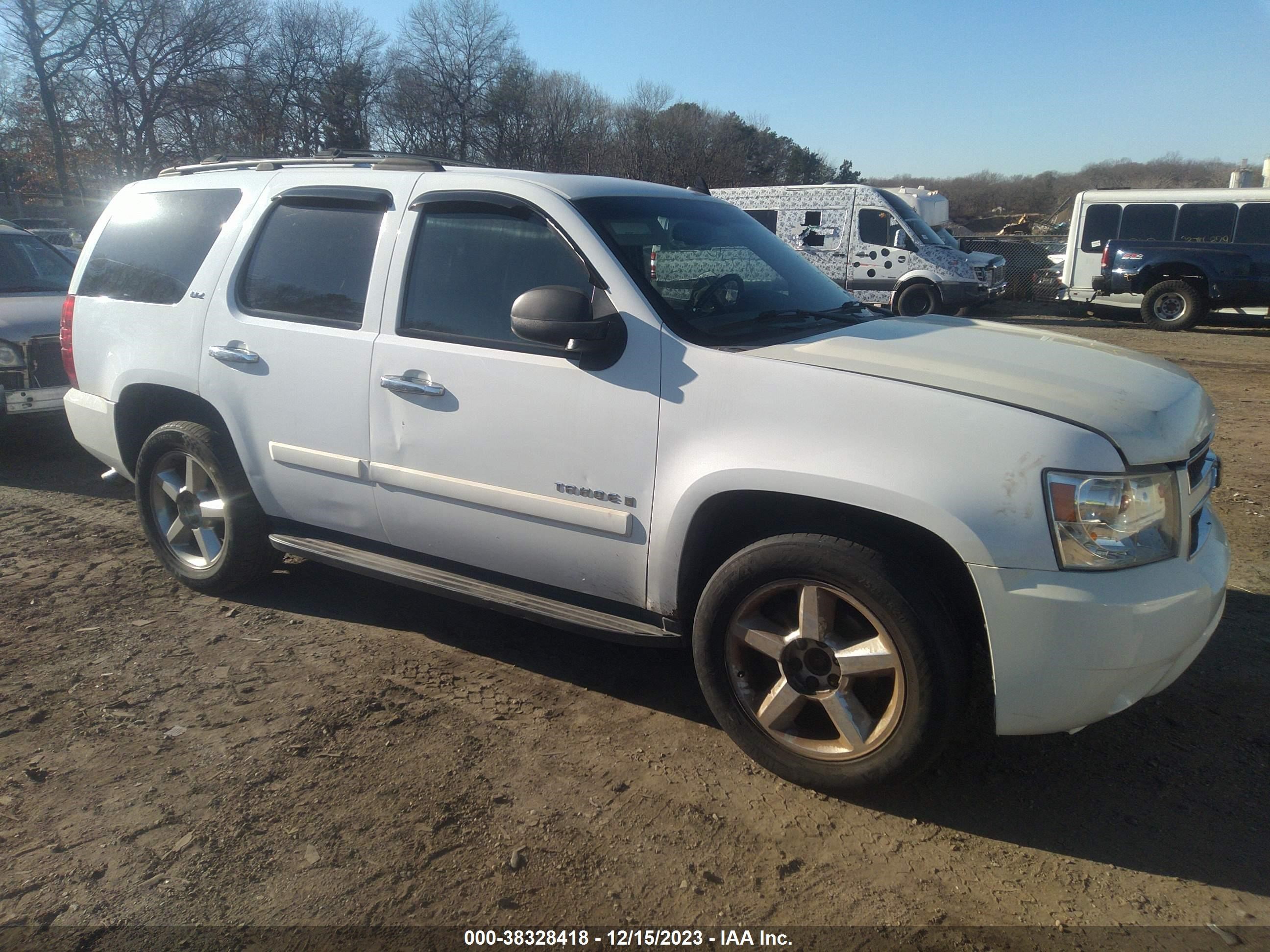 chevrolet tahoe 2007 1gnfk13017j103557