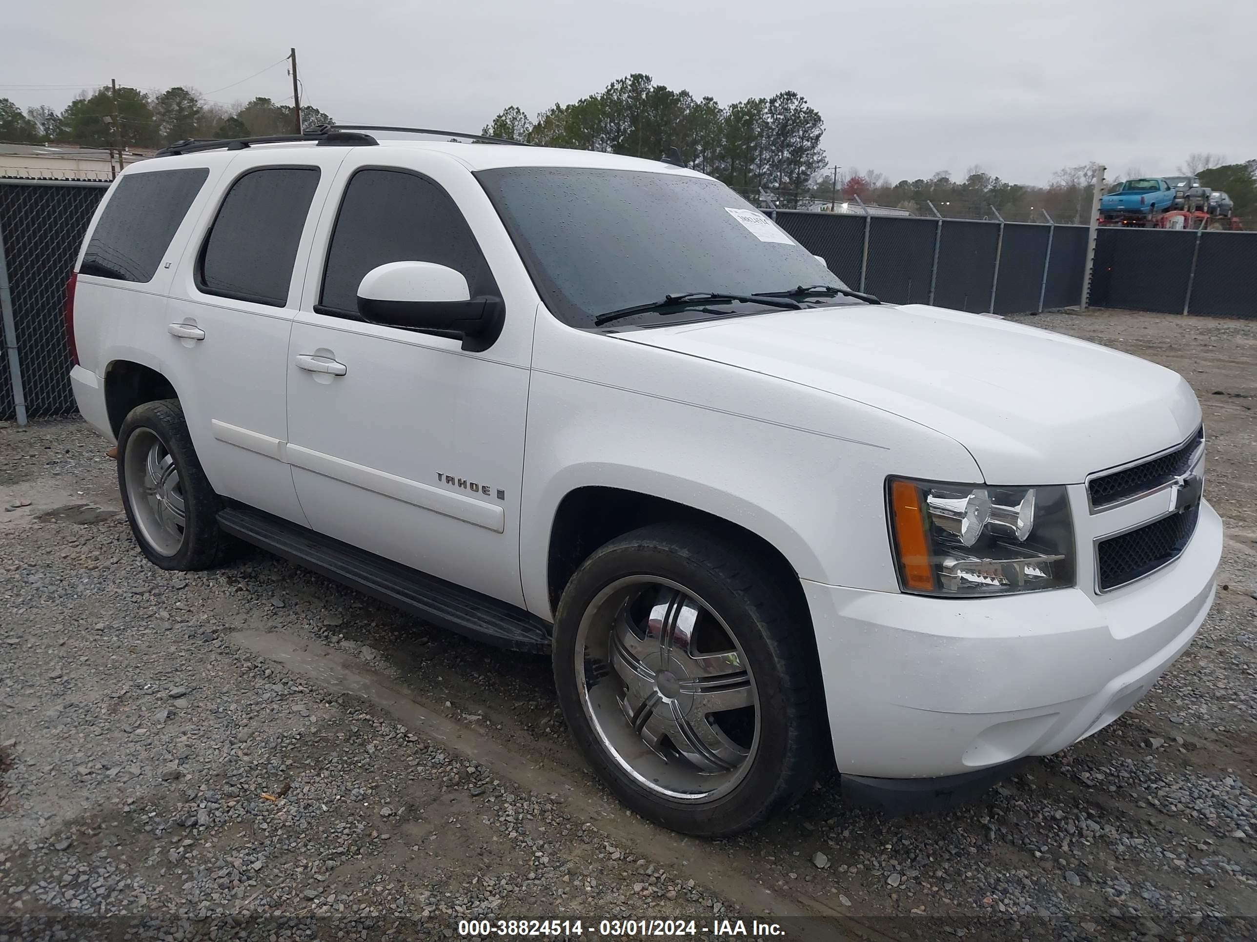 chevrolet tahoe 2007 1gnfk13017r215759