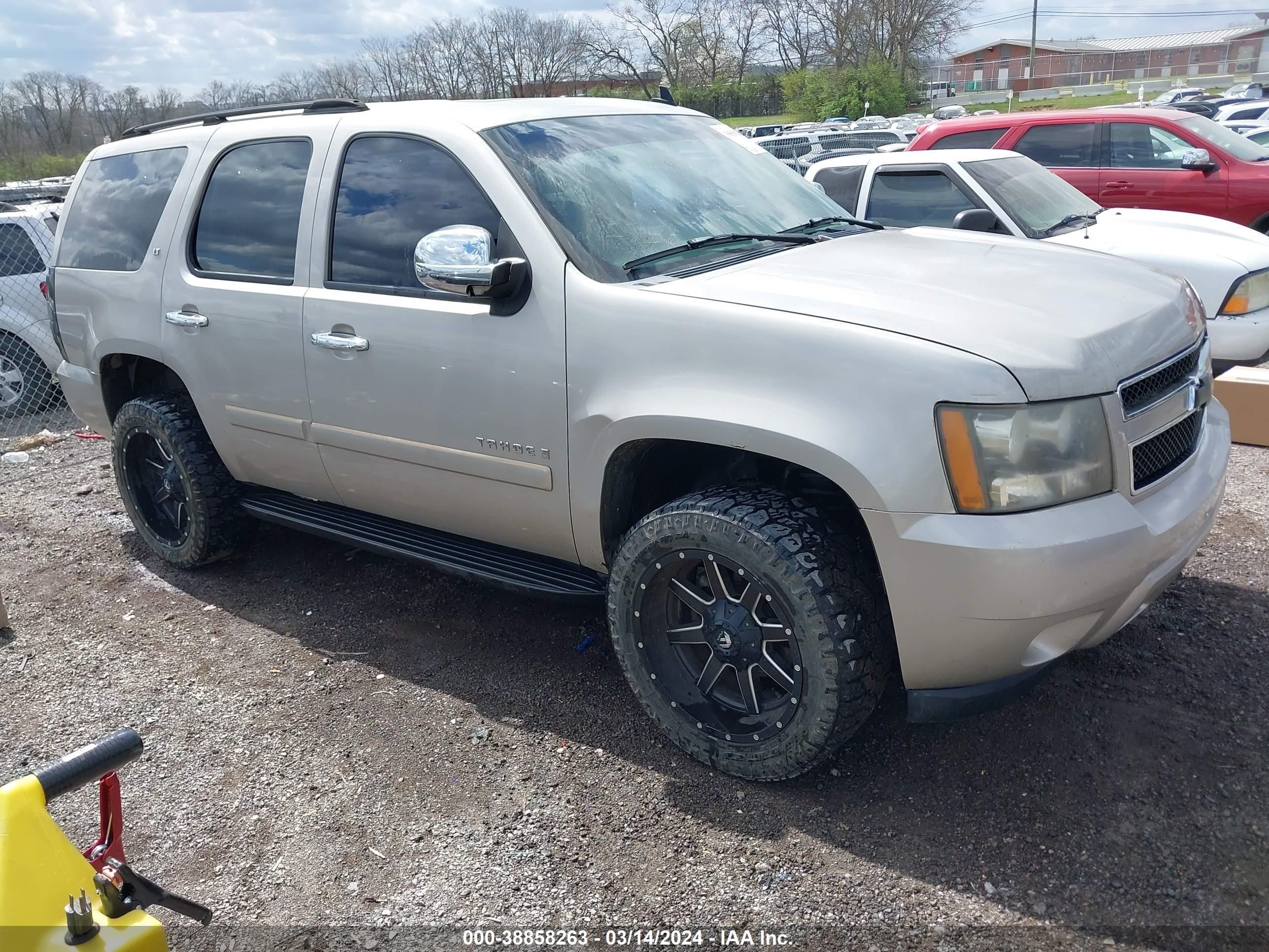 chevrolet tahoe 2007 1gnfk13027r313618