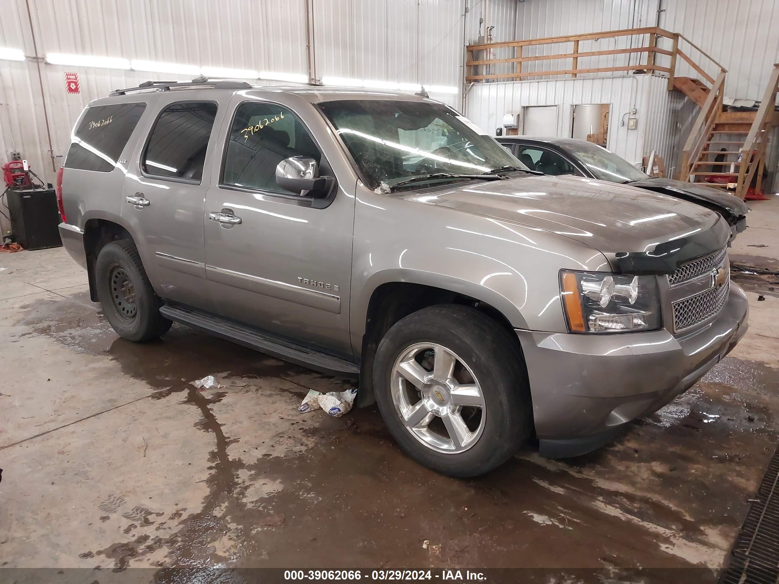 chevrolet tahoe 2009 1gnfk33279r125547