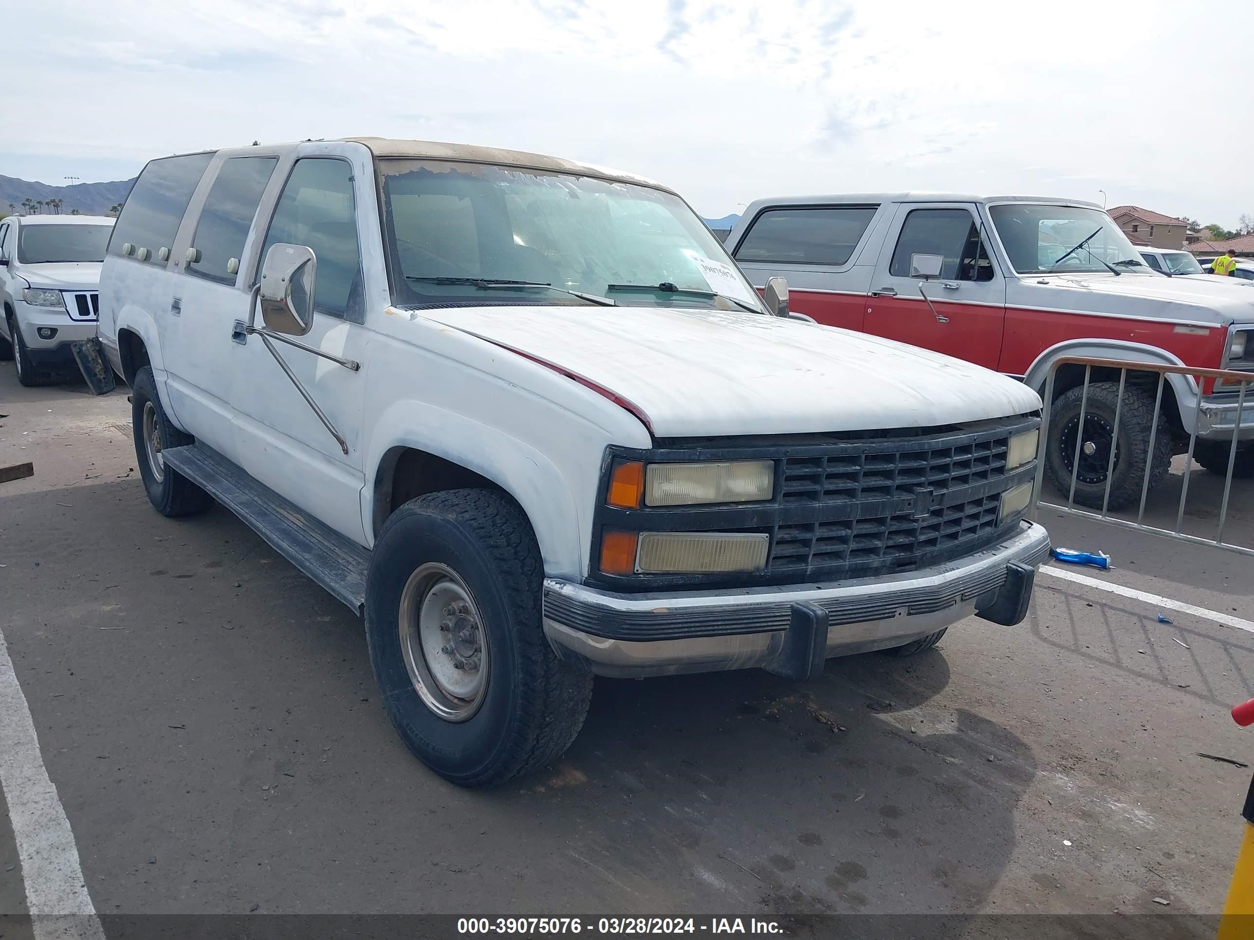 chevrolet suburban 1993 1gngk26n1pj369694