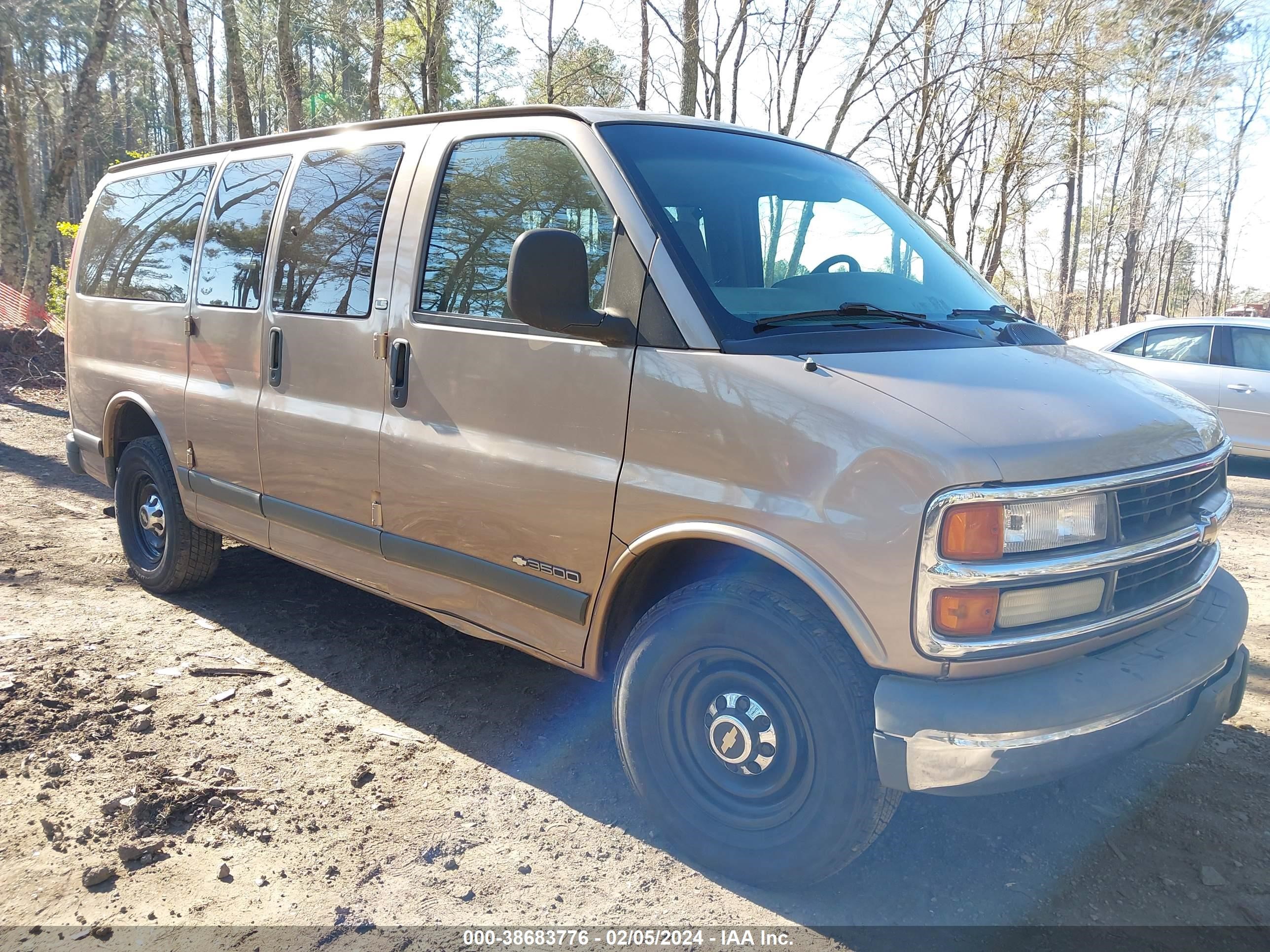 chevrolet express 2000 1gnhg35f5y1180909