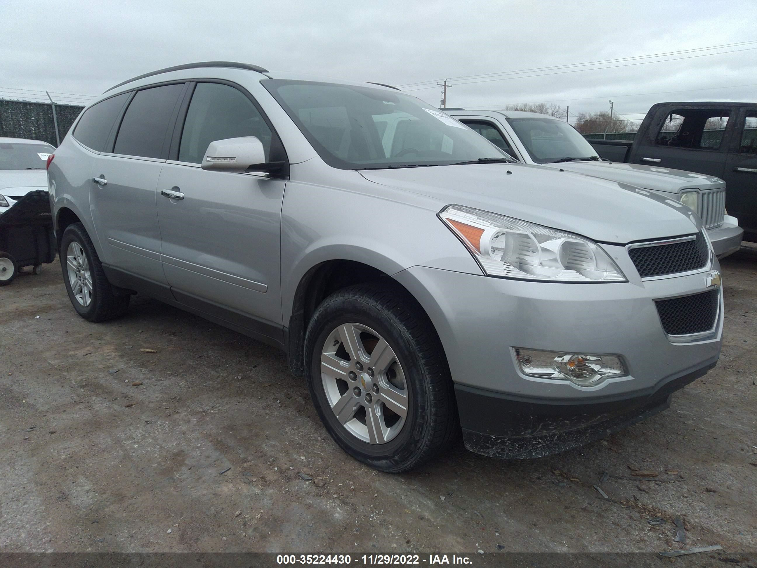 chevrolet traverse 2012 1gnkrged0cj198202