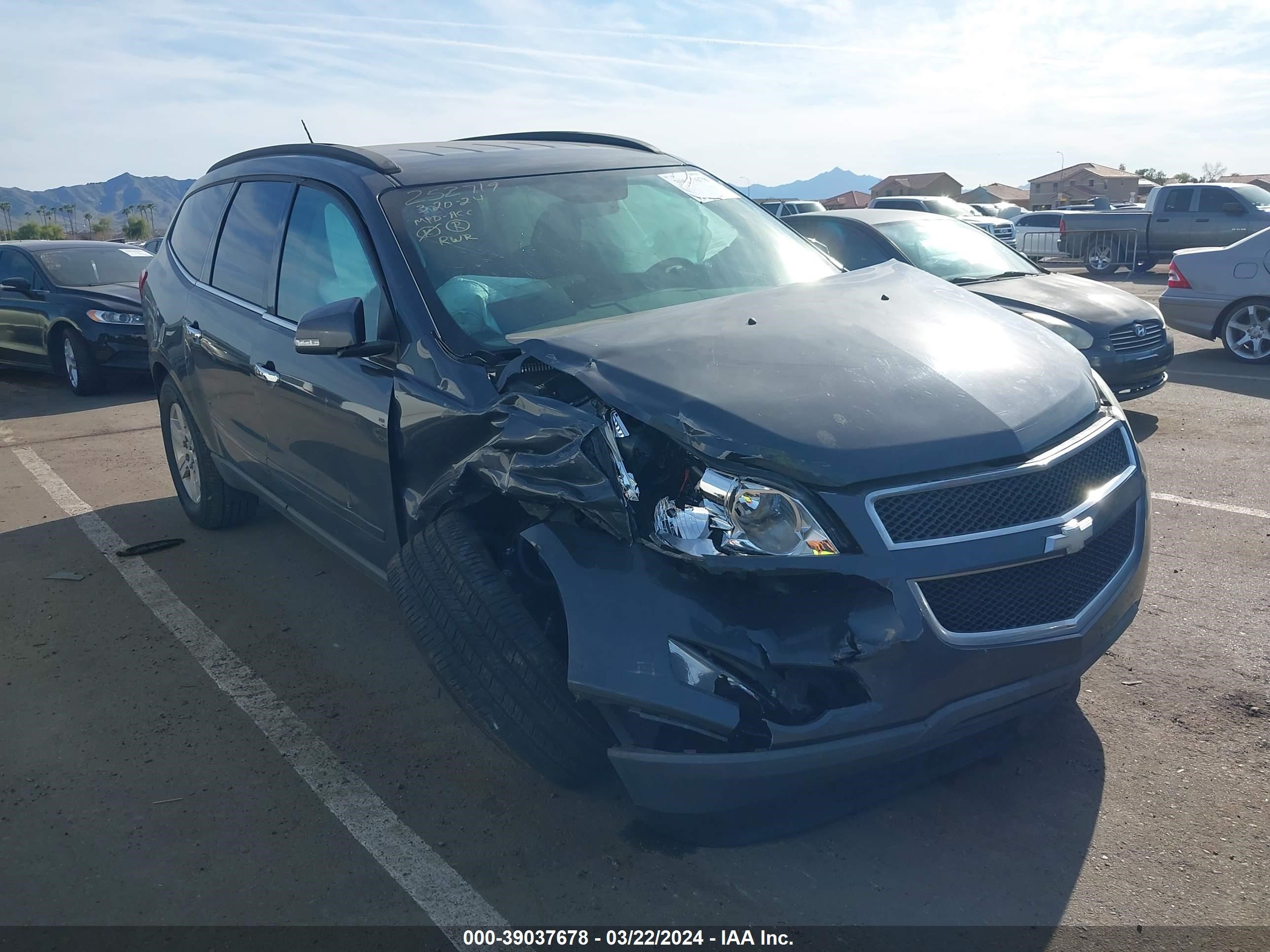 chevrolet traverse 2012 1gnkrged0cj327958