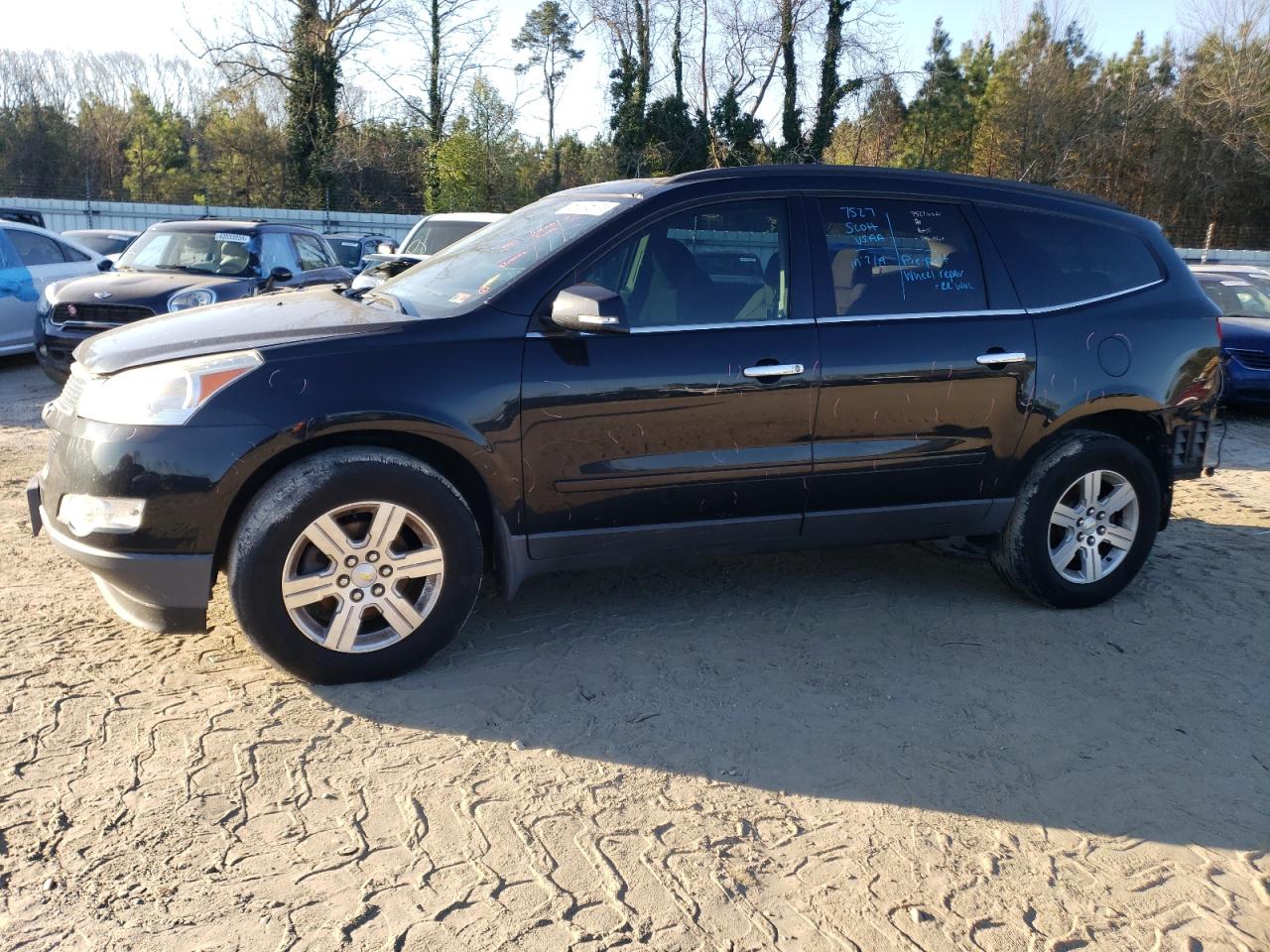 chevrolet traverse 2011 1gnkrged6bj389458