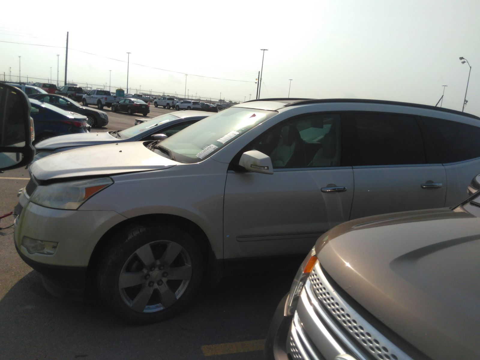 chevrolet traverse fwd 2011 1gnkrled7bj337054