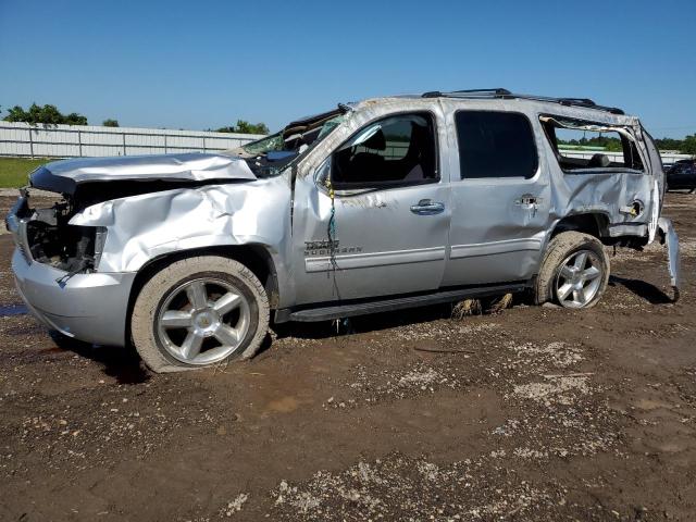 chevrolet suburban 2013 1gnsche05dr168247