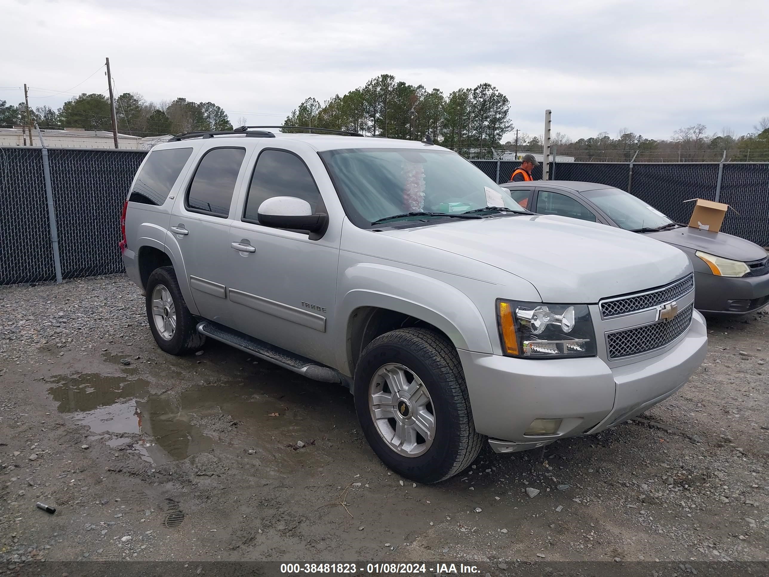 chevrolet tahoe 2011 1gnskbe08br107813