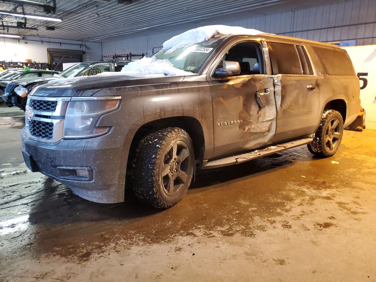 chevrolet suburban 2017 1gnskhkc3hr330271