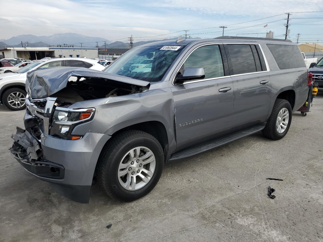 chevrolet suburban 2019 1gnskhkc3kr159626