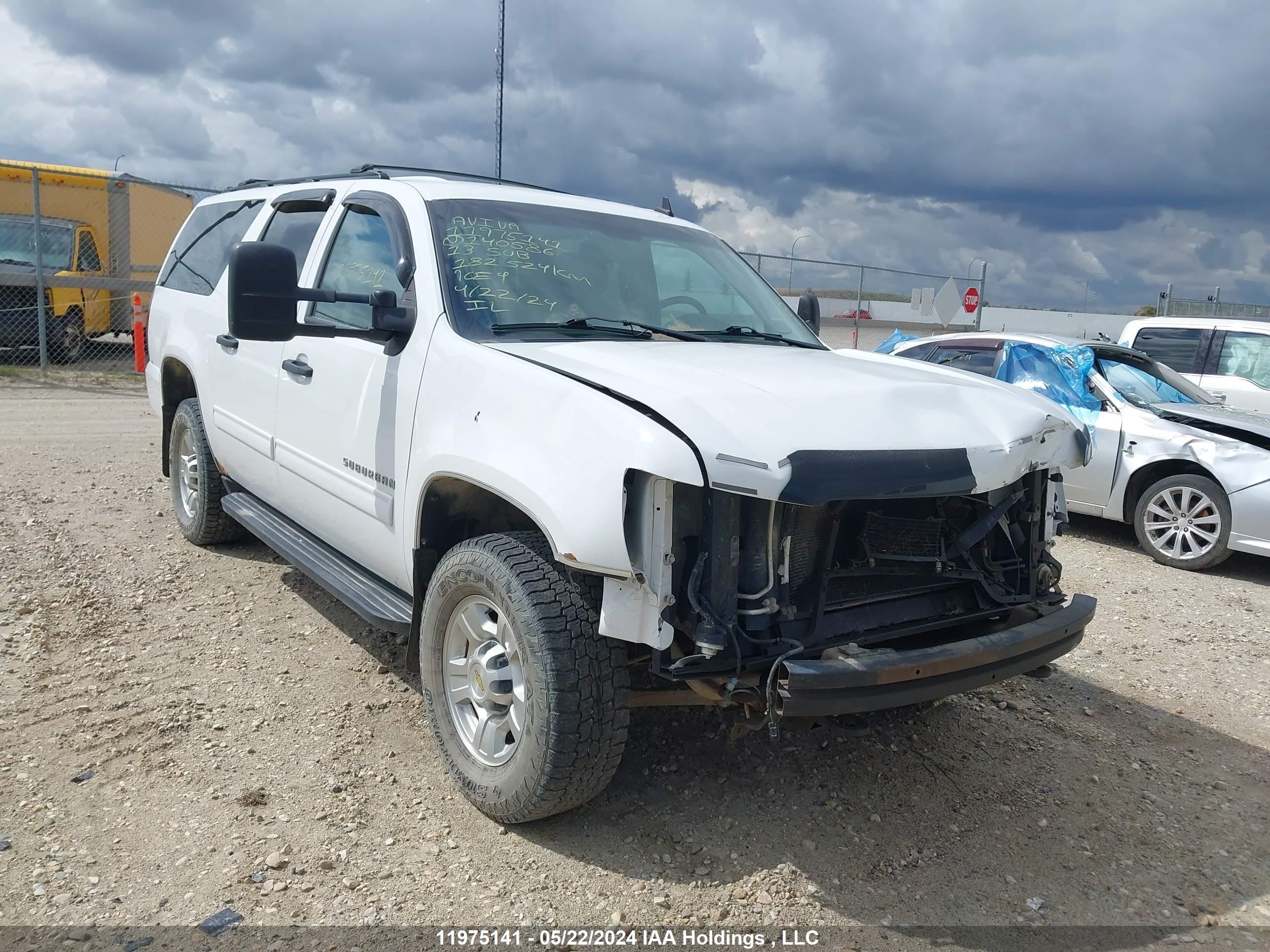 chevrolet suburban 2013 1gnwkleg2dr140586