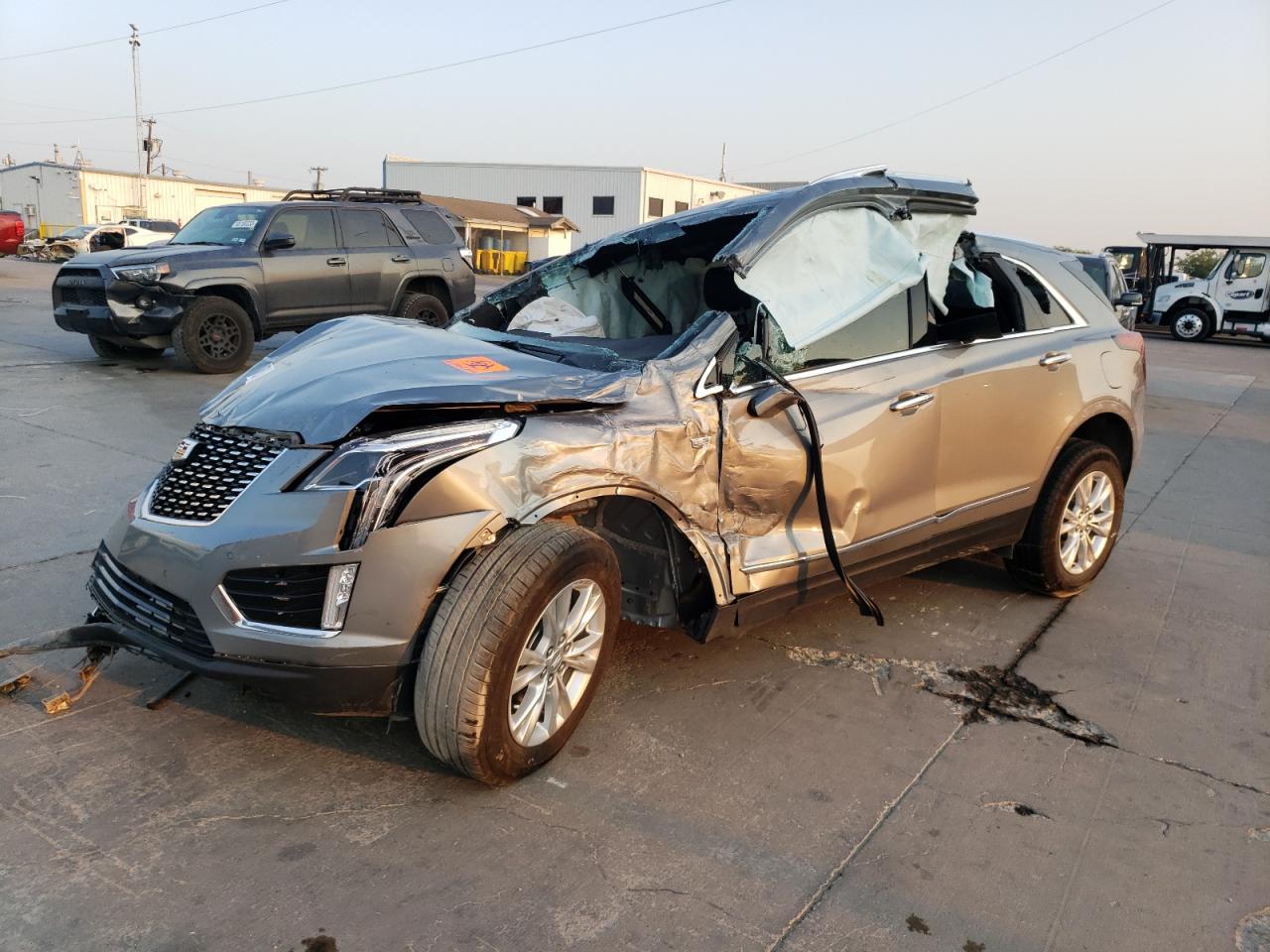 cadillac xt5 2023 1gyknar46pz123596