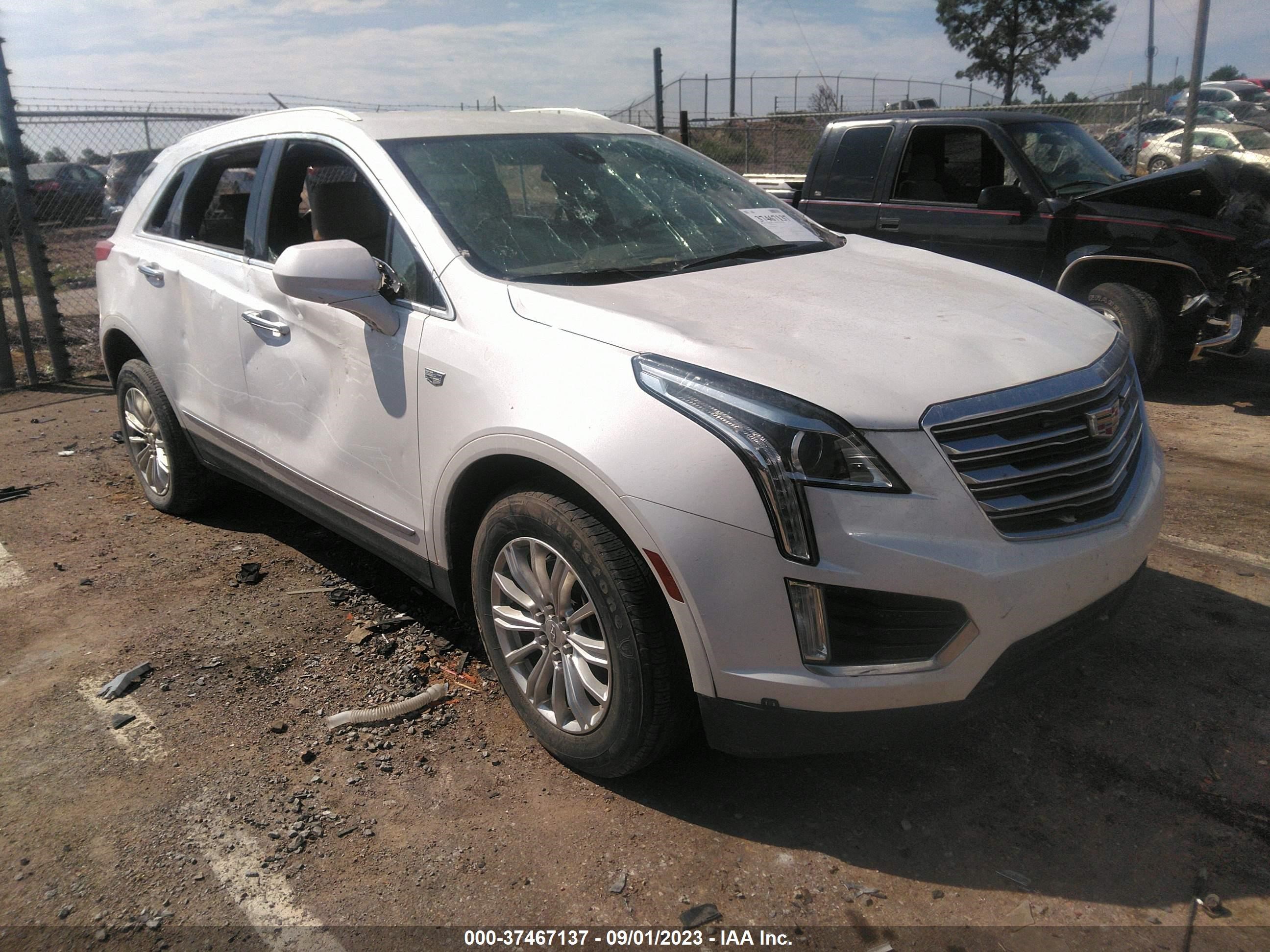 cadillac xt5 2018 1gyknars0jz105245