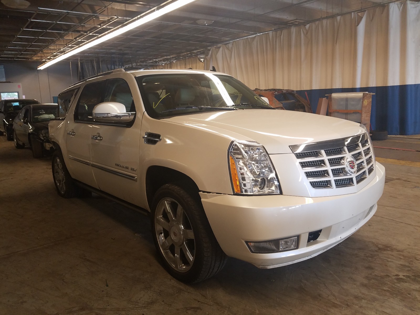 cadillac escalade e 2012 1gys4hef1cr130663