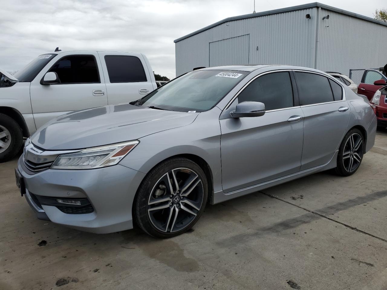 honda accord 2017 1hgcr3f92ha038847