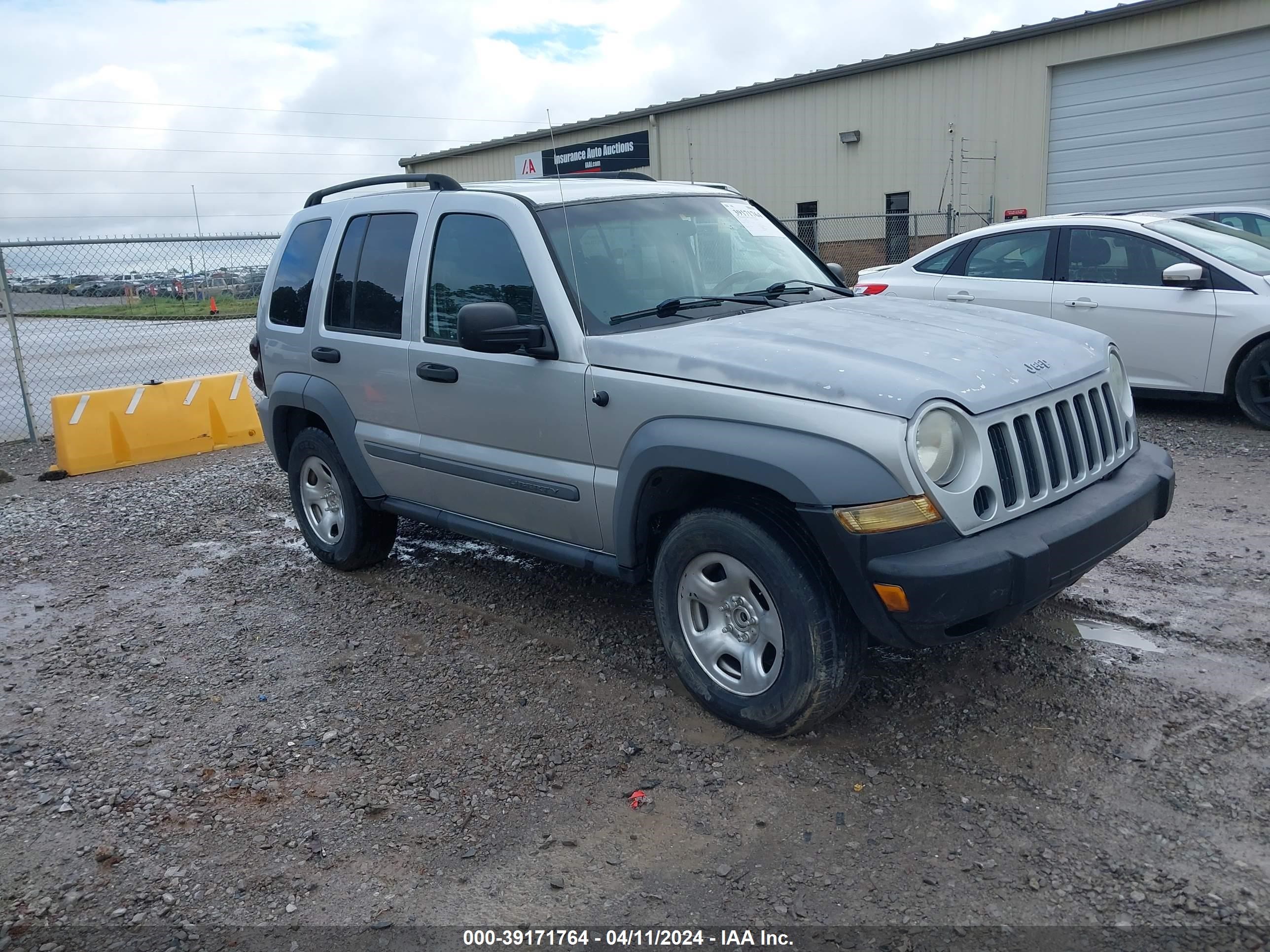 jeep liberty (north america) 2005 1j4gk48k25w718363