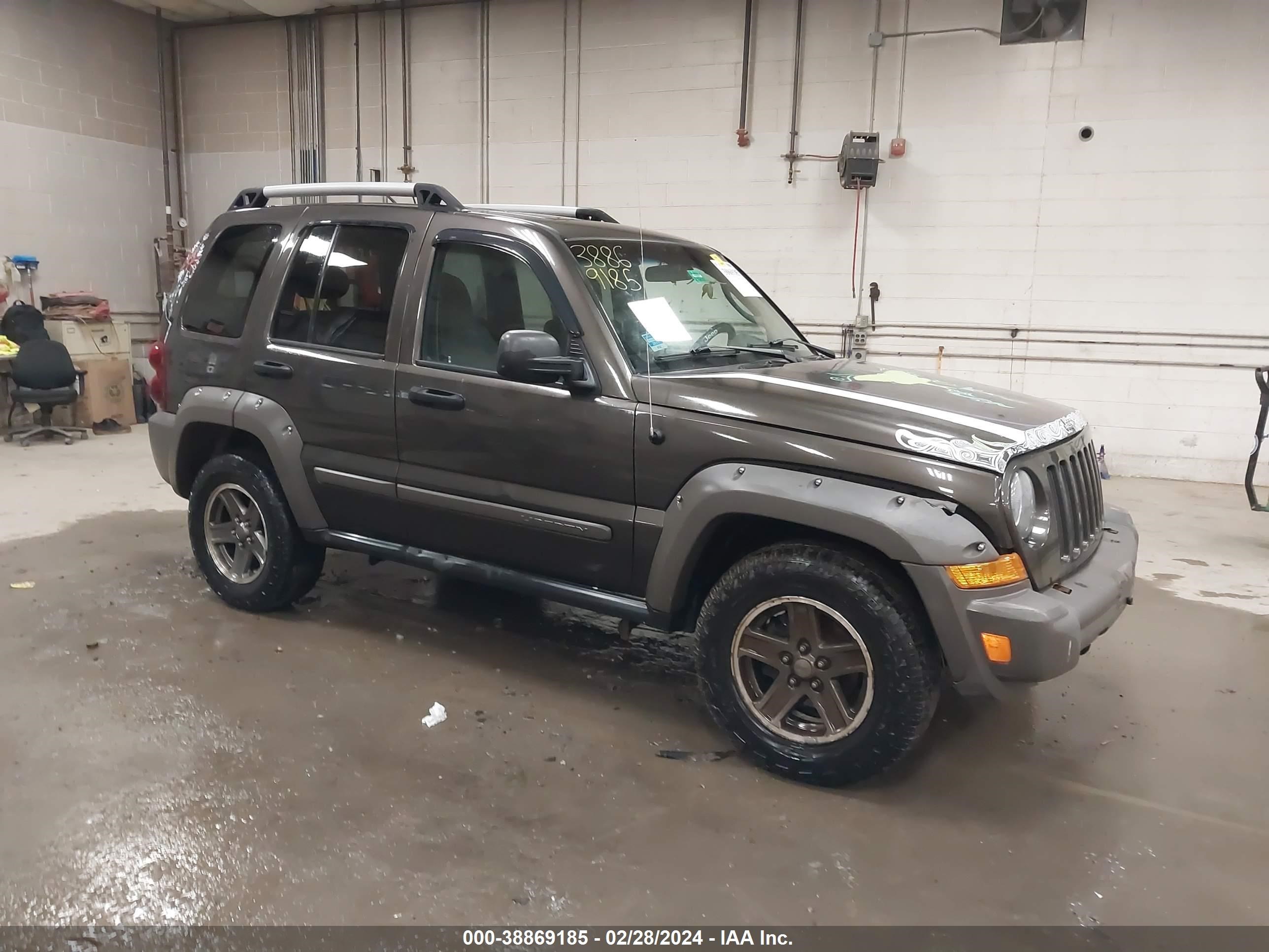 jeep liberty (north america) 2005 1j4gl38k75w725834