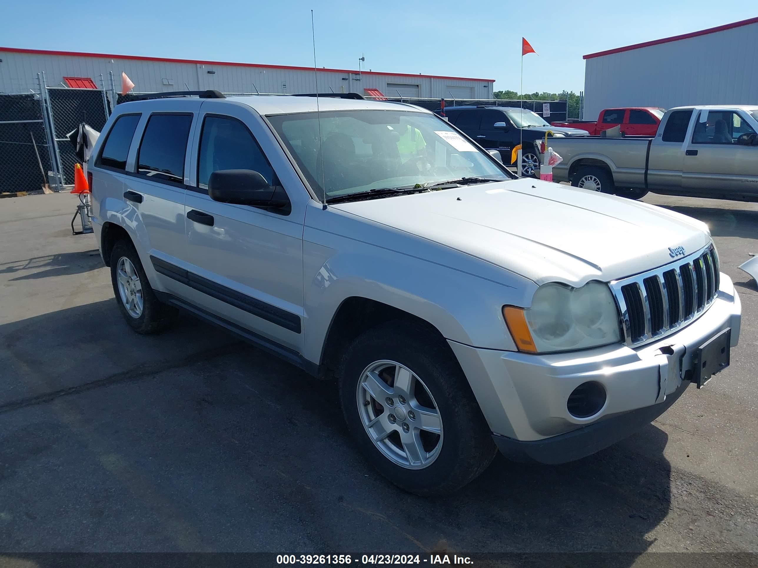 jeep grand cherokee 2005 1j4gr48k85c568918