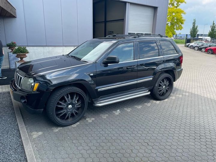 jeep grand cherokee 2005 1j4hr58215c575610