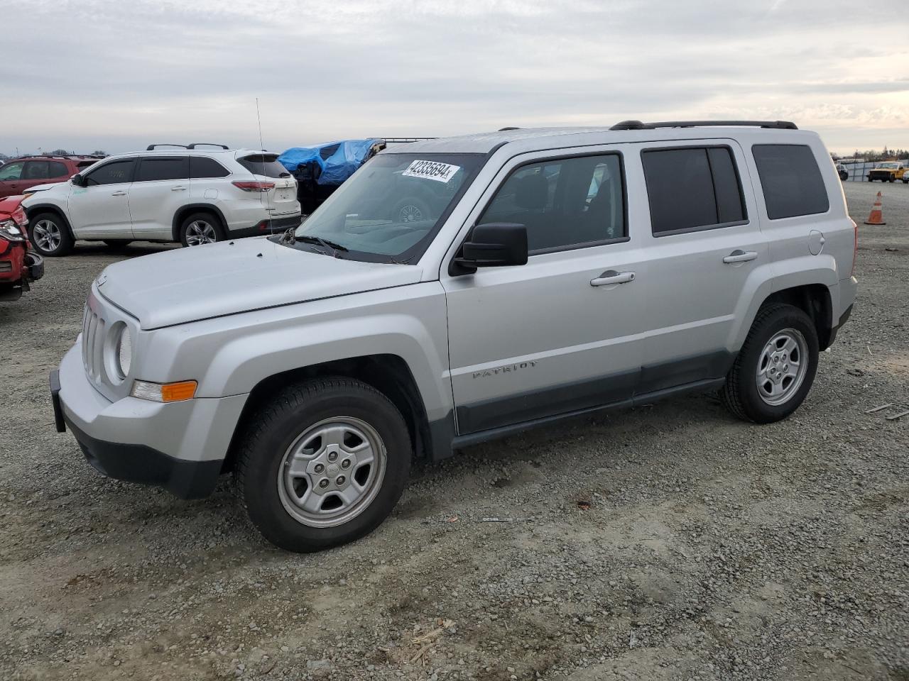 jeep liberty (patriot) 2011 1j4nt1gaxbd196715